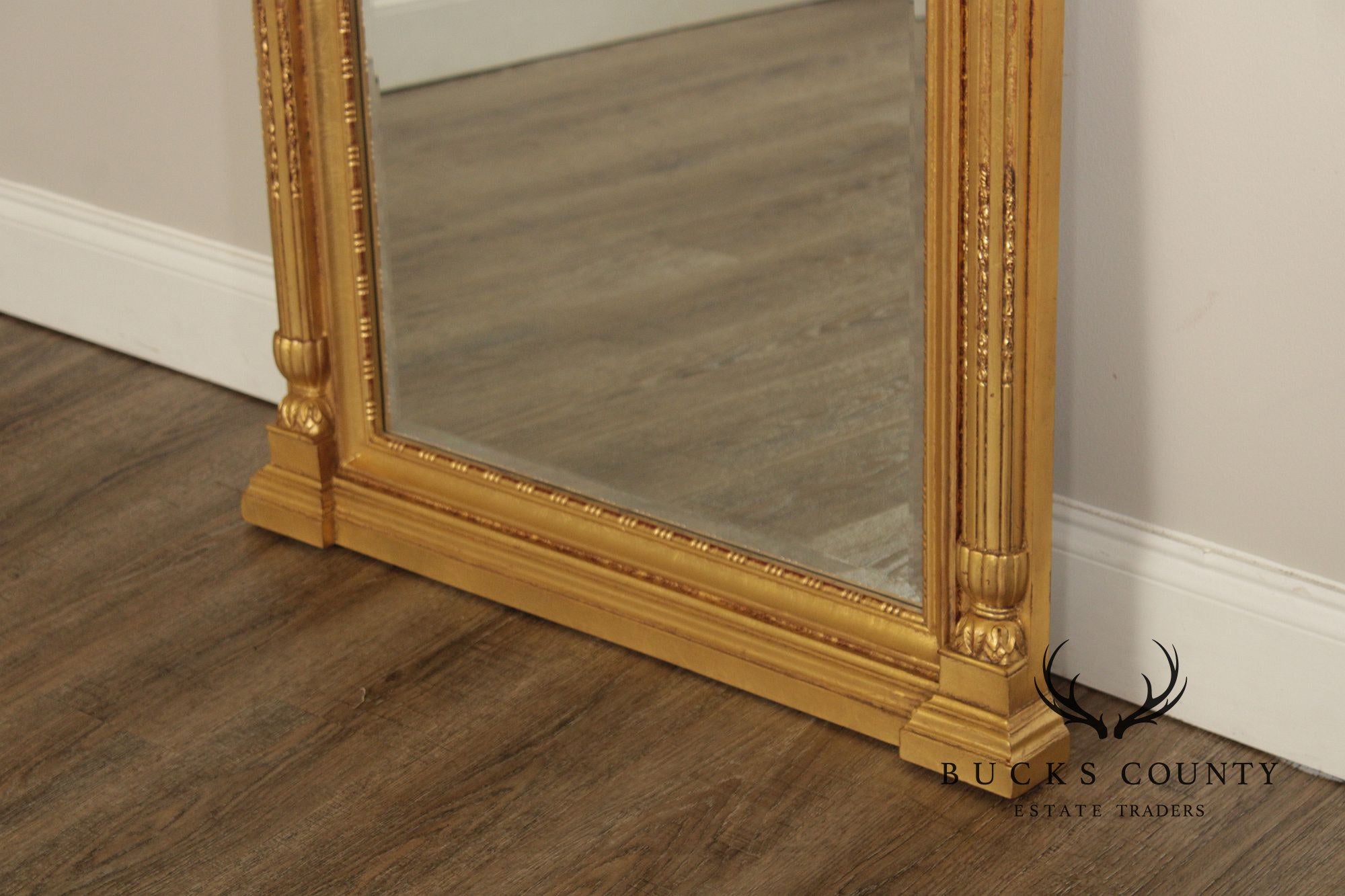 Henredon Neoclassical Style Giltwood Pier Mirror