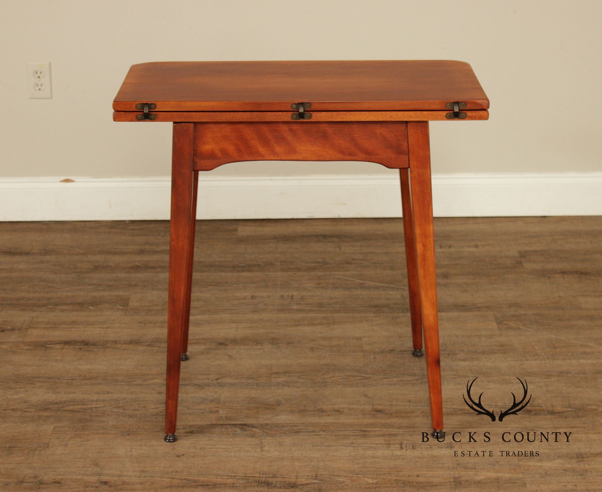 Cushman Colonial Creations Rock Maple Pivot Top Card Table