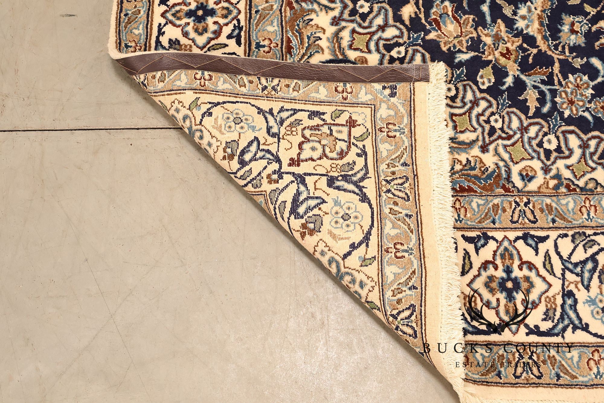 Handwoven Wool Curvilinear Medallion 6.4' x 10.75' Rug