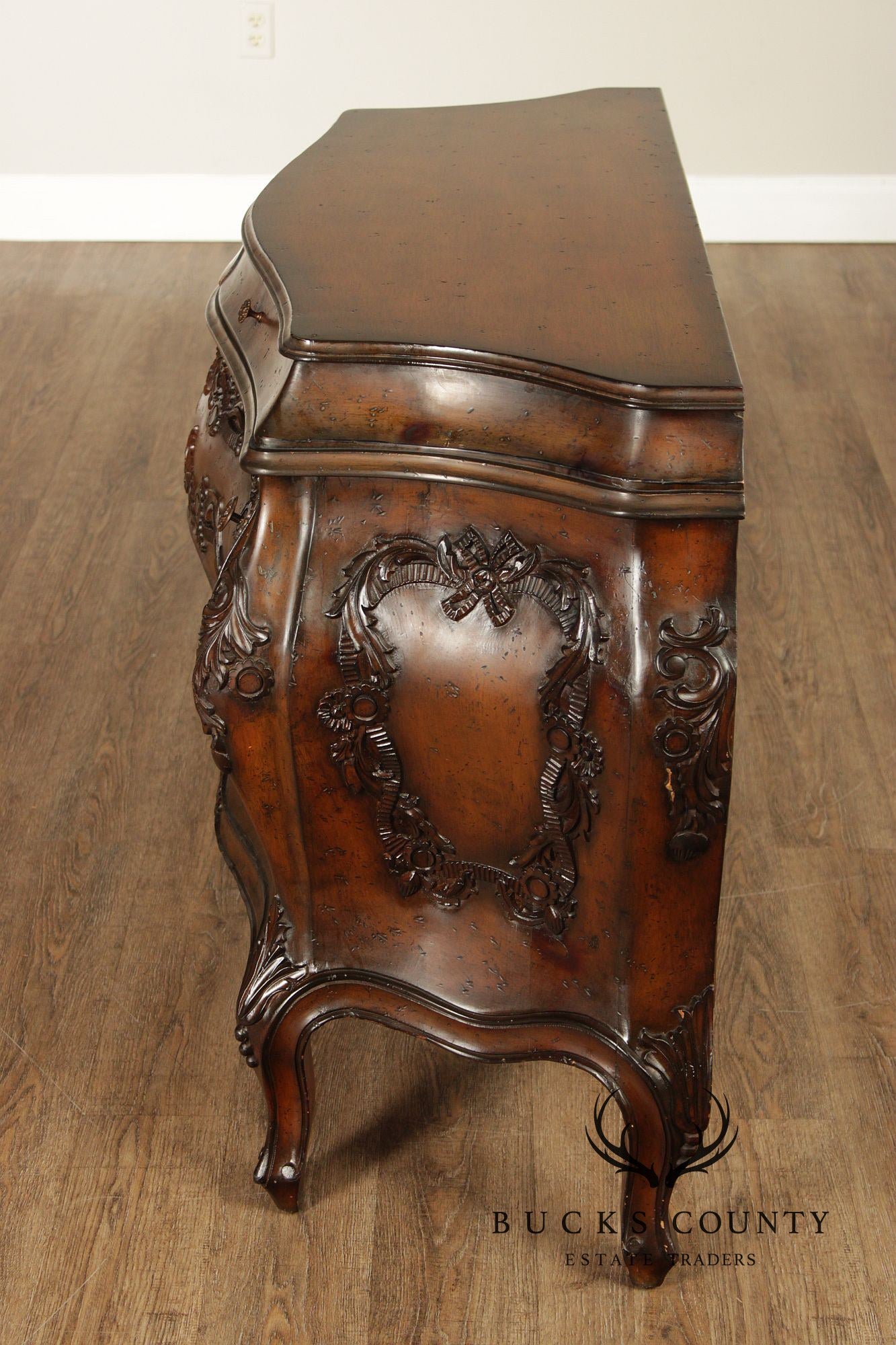 Italian Provincial Vintage Pair of Carved Bombe Commodes