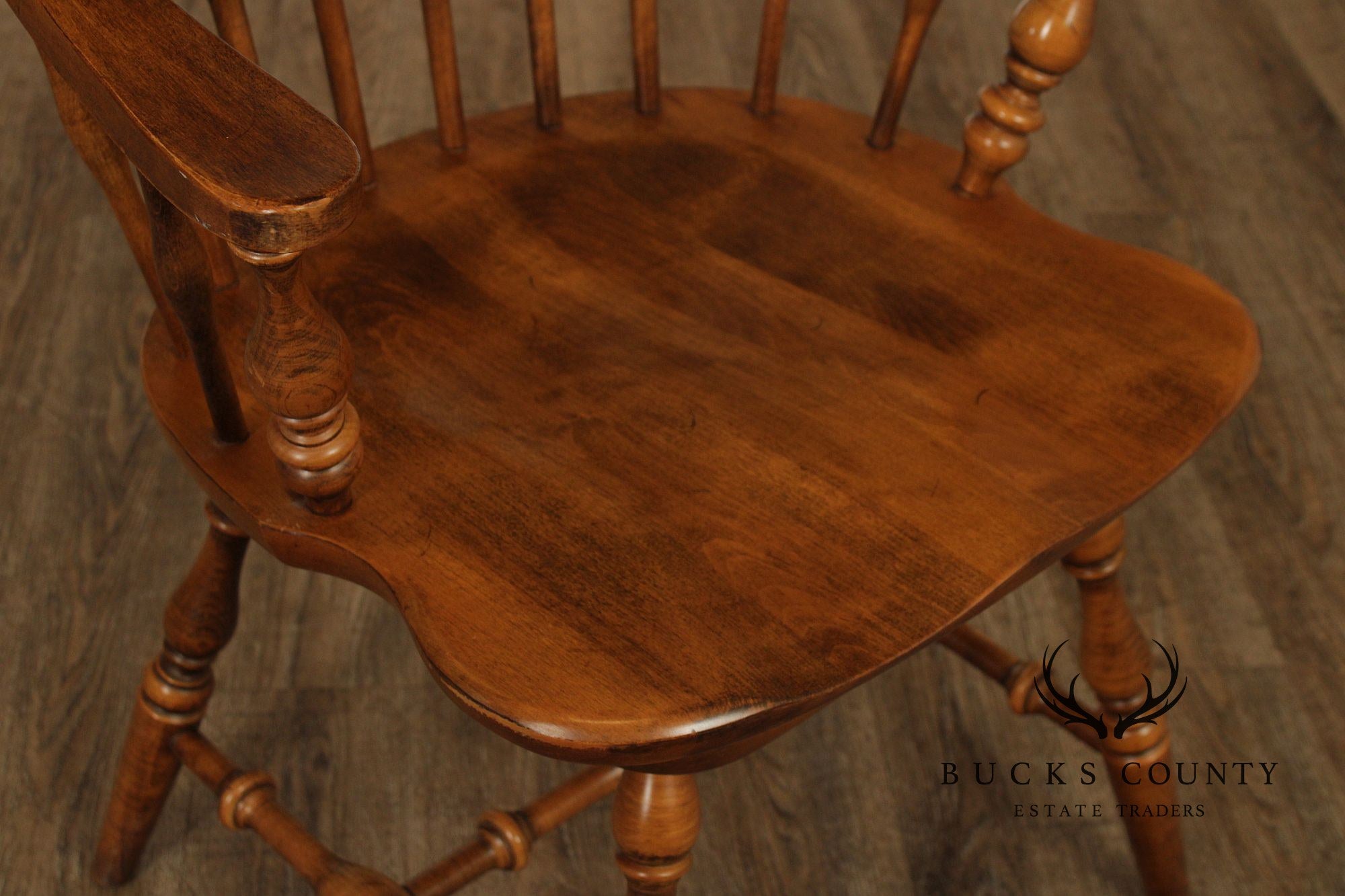Ethan Allen Colonial Maple Windsor Style Swivel Armchair