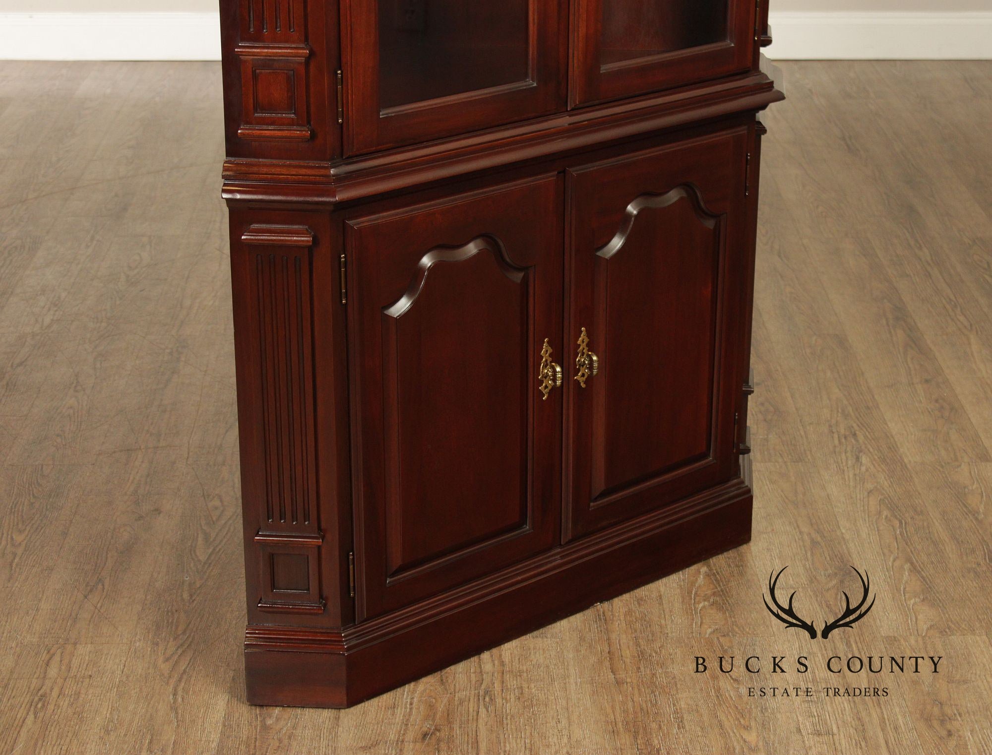 Traditional Solid Mahogany Lighted Corner Cabinet