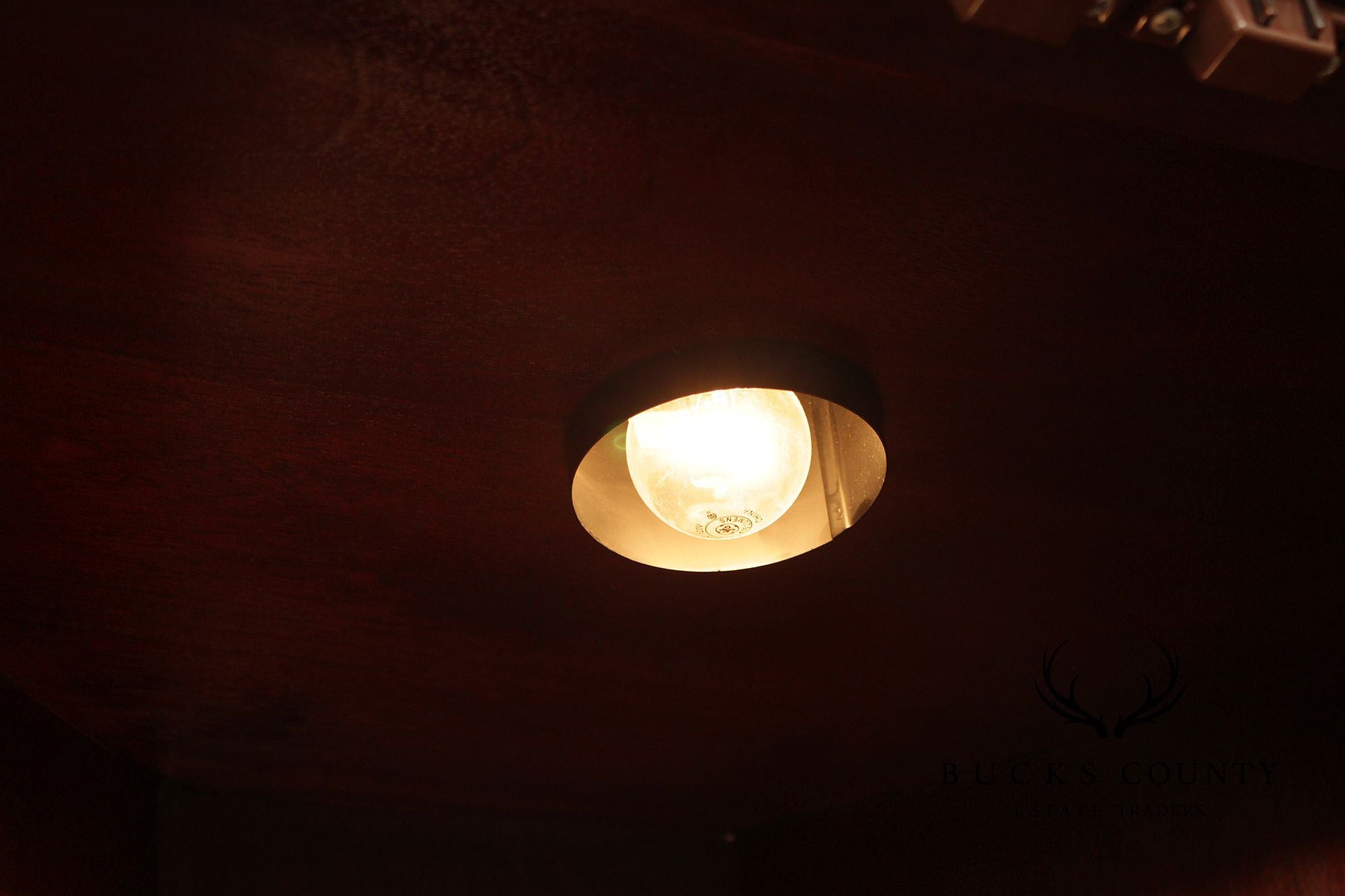 Traditional Solid Mahogany Lighted Corner Cabinet