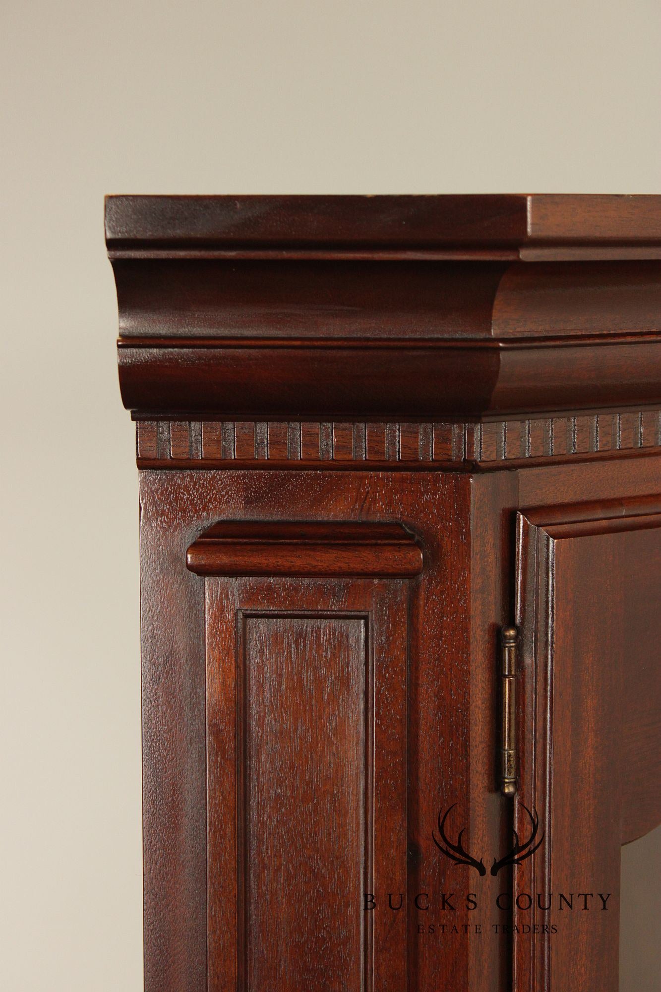 Traditional Solid Mahogany Lighted Corner Cabinet