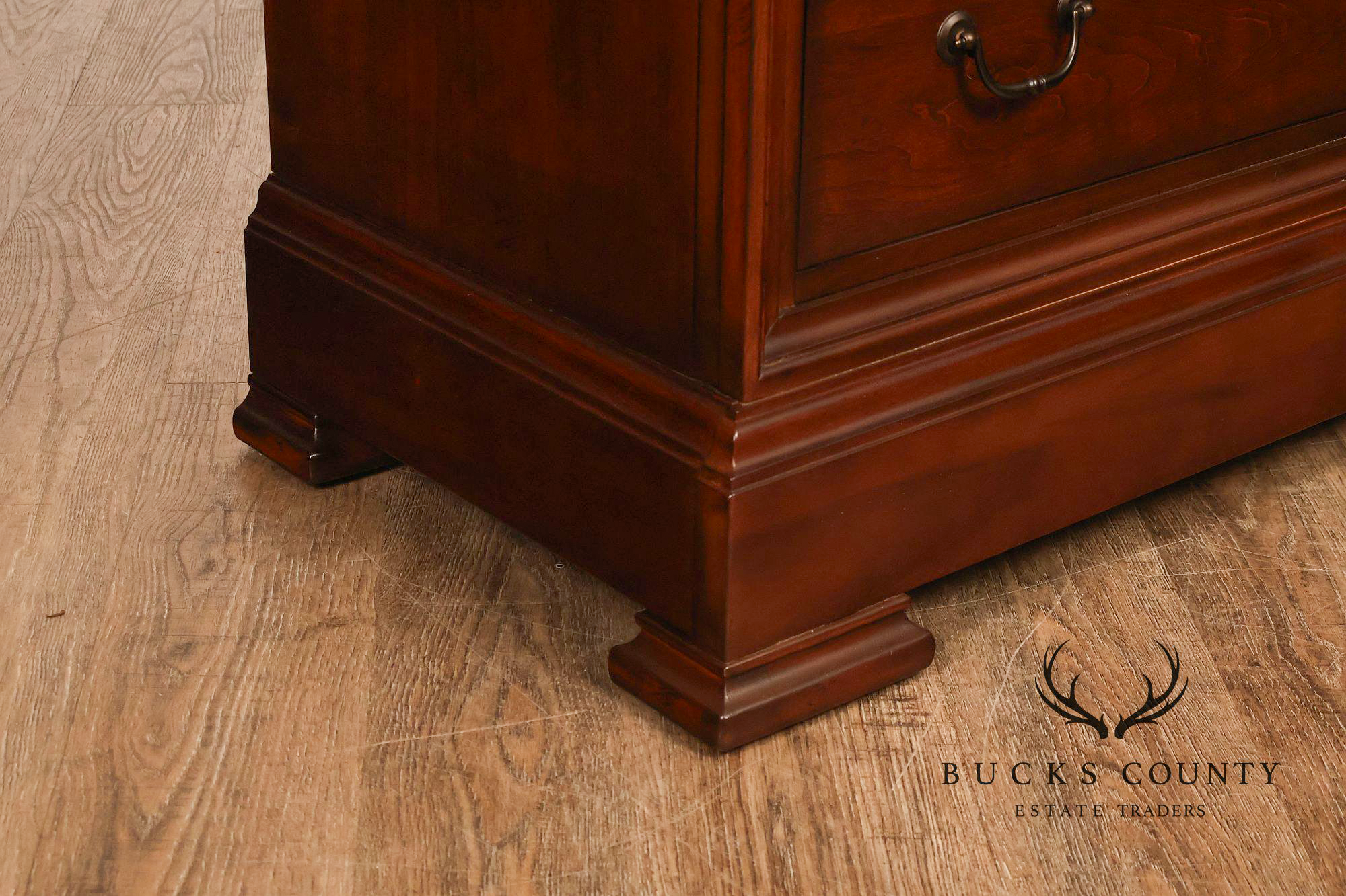 Thomasville Louis Philippe Style Cherry Eight Drawer Dresser