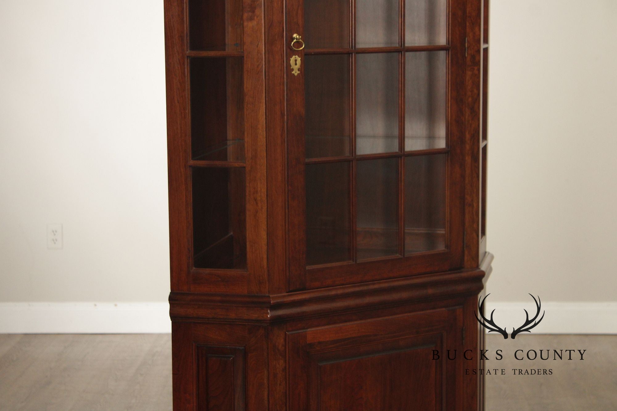 Pennsylvania House Pair Traditional Cherry Lighted Corner Cabinets
