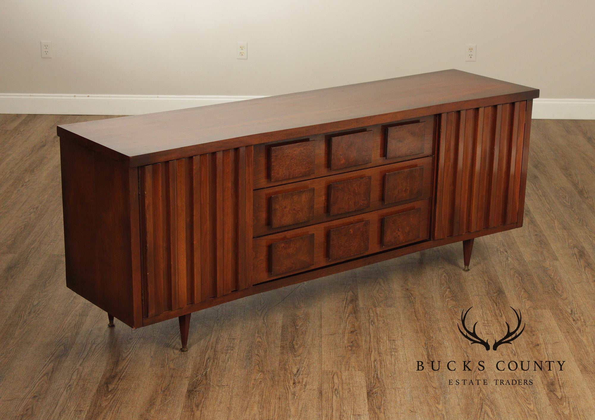 United Furniture Mid Century Modern Walnut & Burl Long Credenza Sideboard