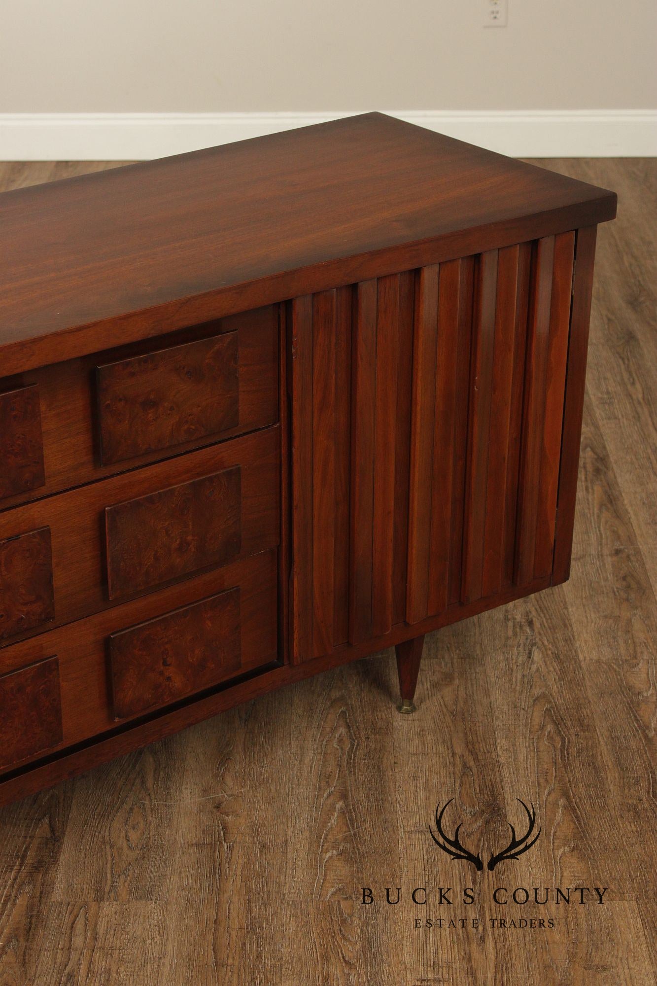 United Furniture Mid Century Modern Walnut & Burl Long Credenza Sideboard