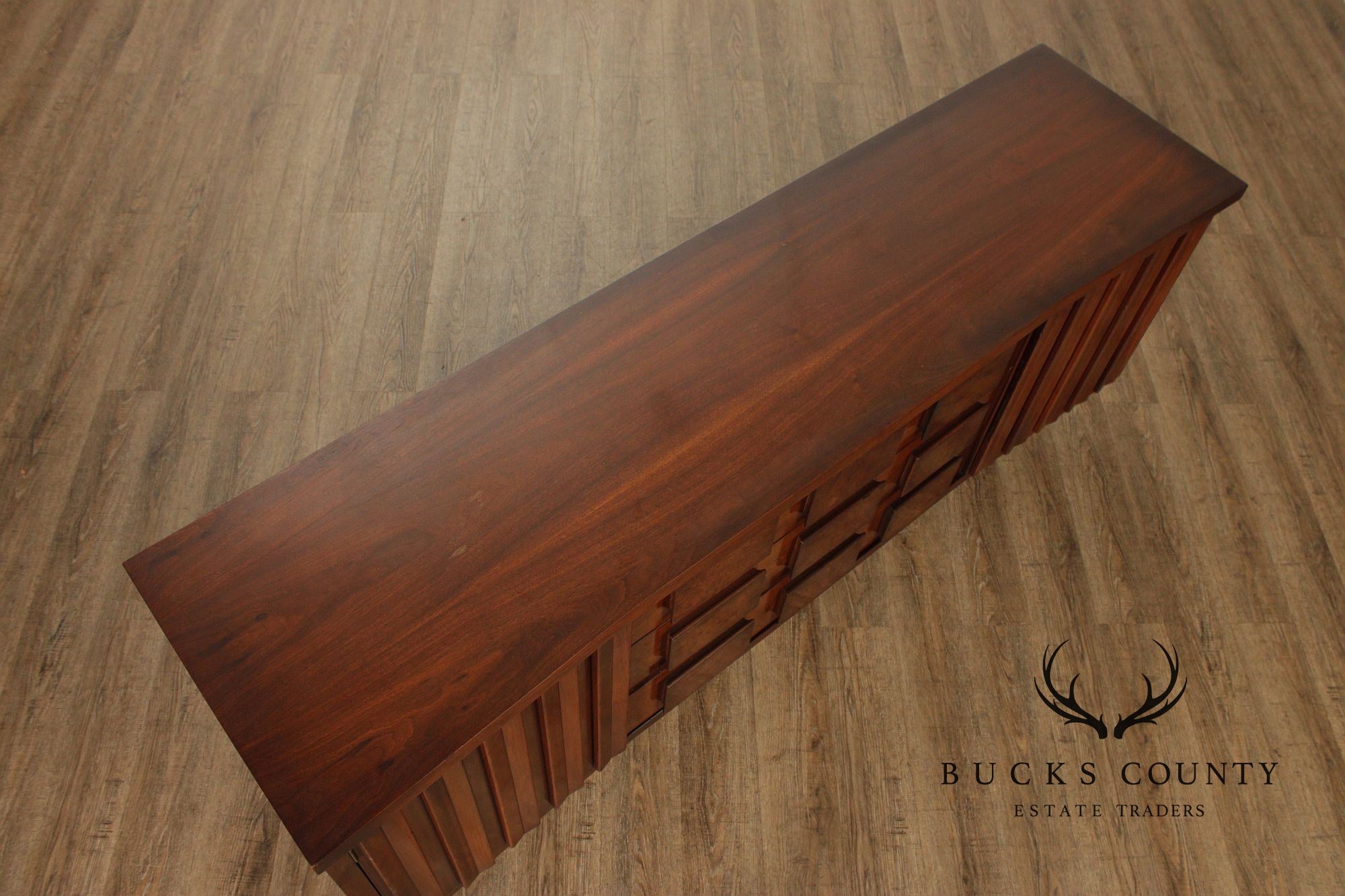 United Furniture Mid Century Modern Walnut & Burl Long Credenza Sideboard