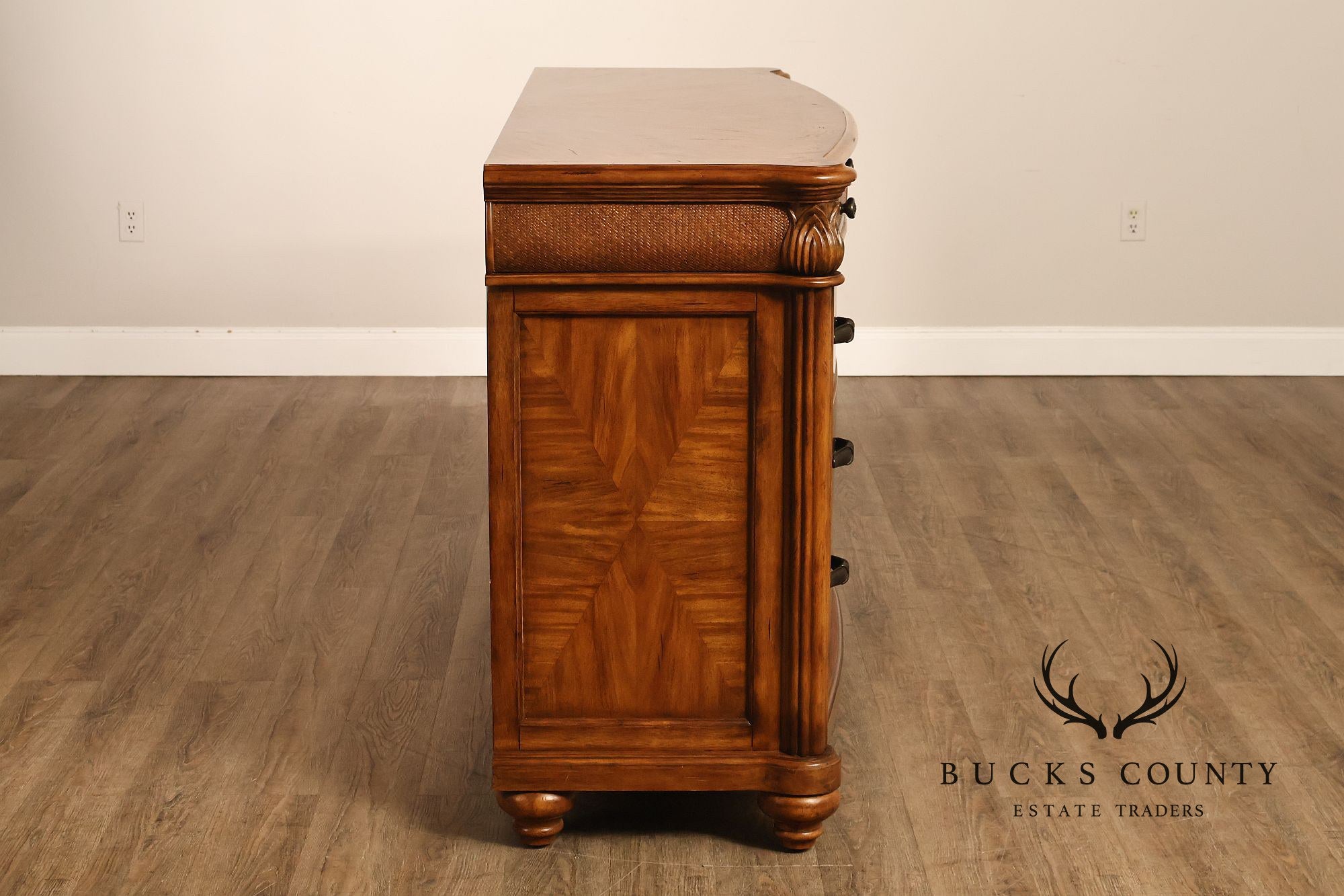 Schnadig American Kaleidoscope Elite Eight Drawer Dresser