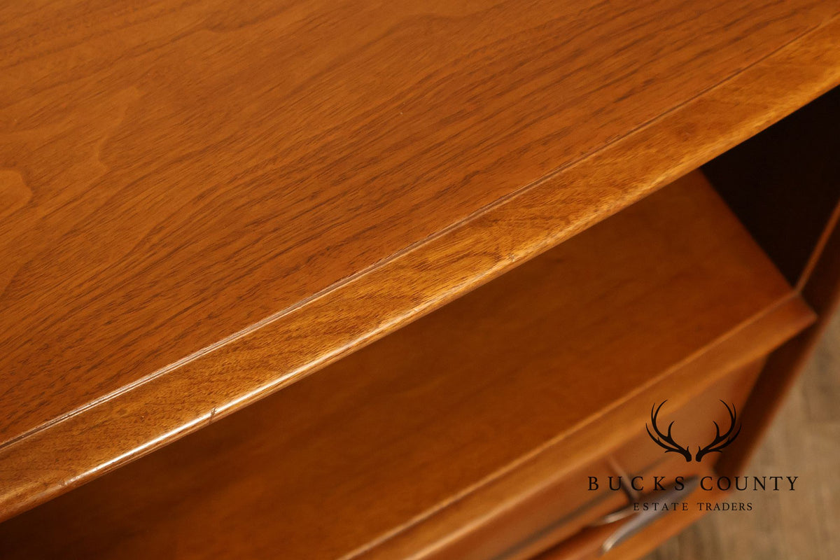Widdicomb Mid Century Modern Pair of Walnut Nightstands
