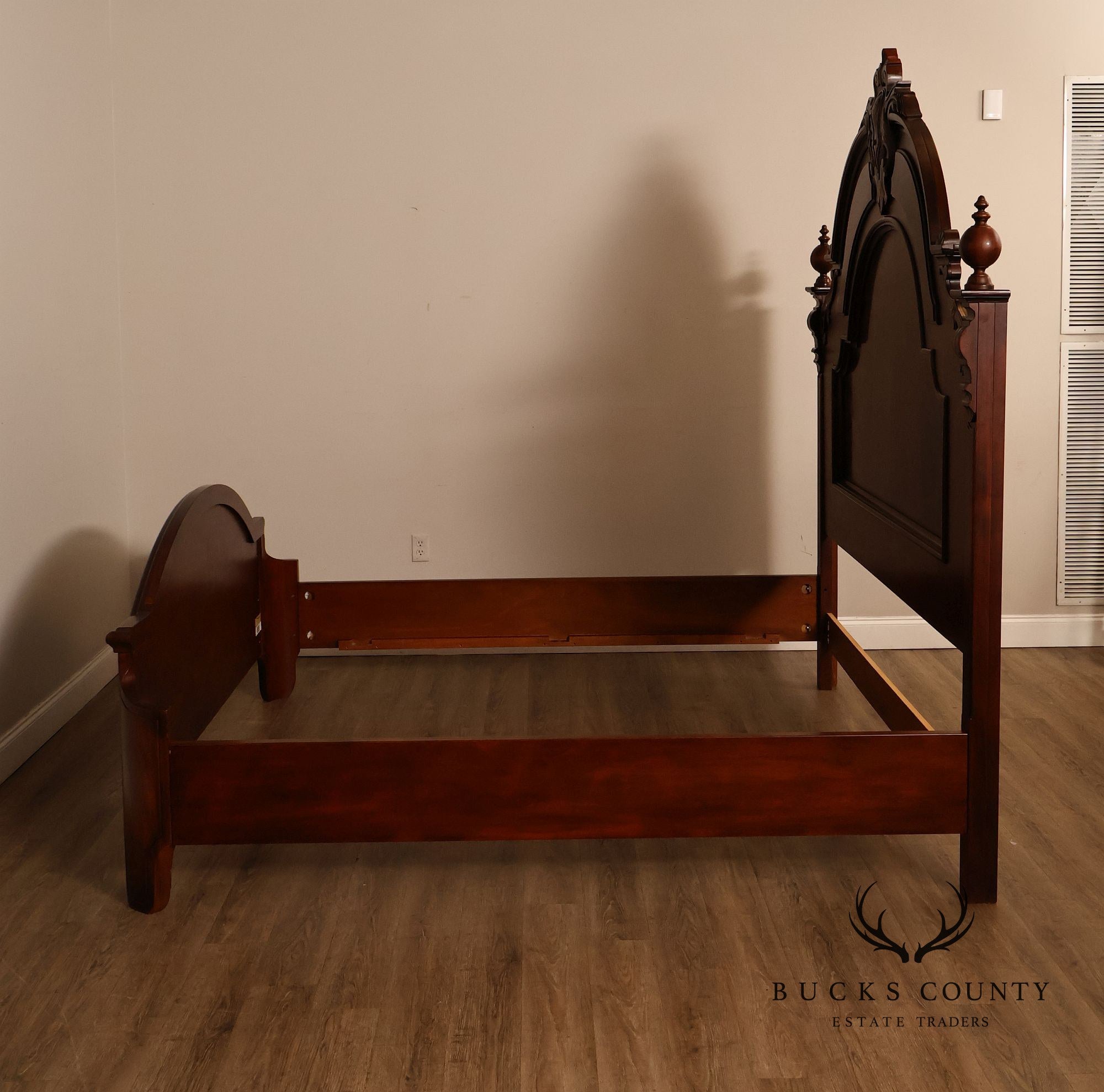 Henredon Carlyle Mahogany Victorian Style High Back King Bed