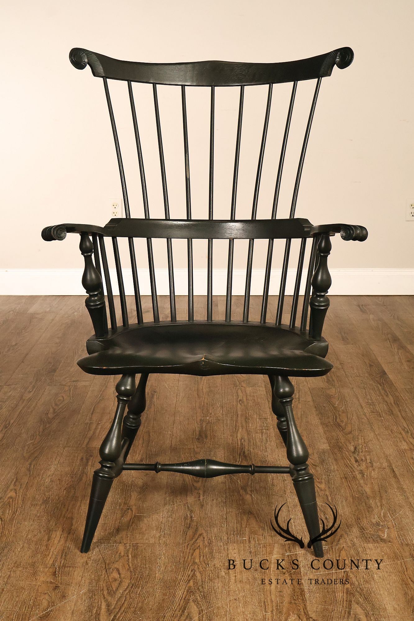 River Bend Chair Co. Set Of Eight Dark Green Painted Comb Back Windsor Dining Chairs
