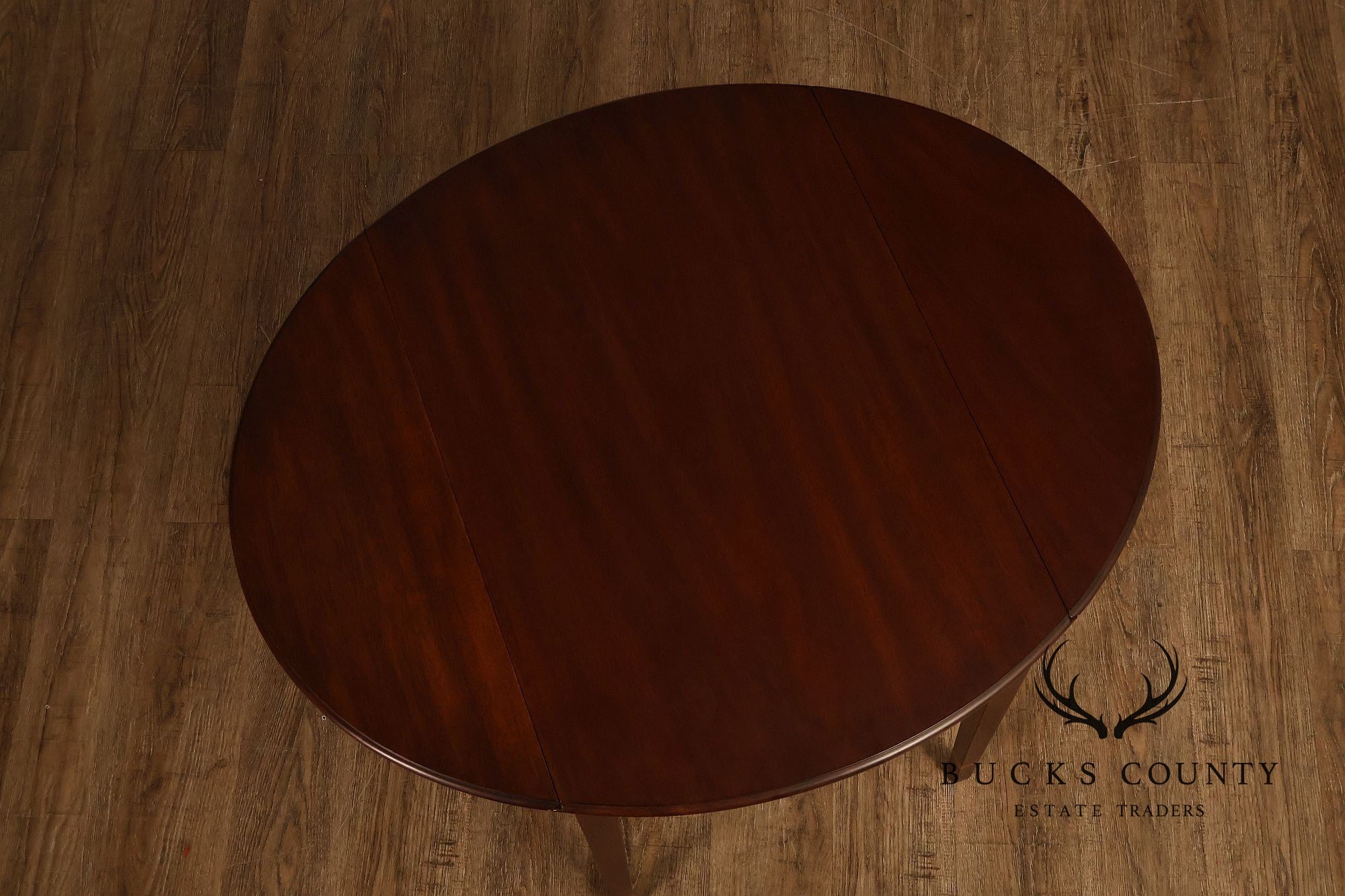 Henkel-Harris Hepplewhite Style Pair Of Mahogany Pembroke Drop Leaf Side Tables