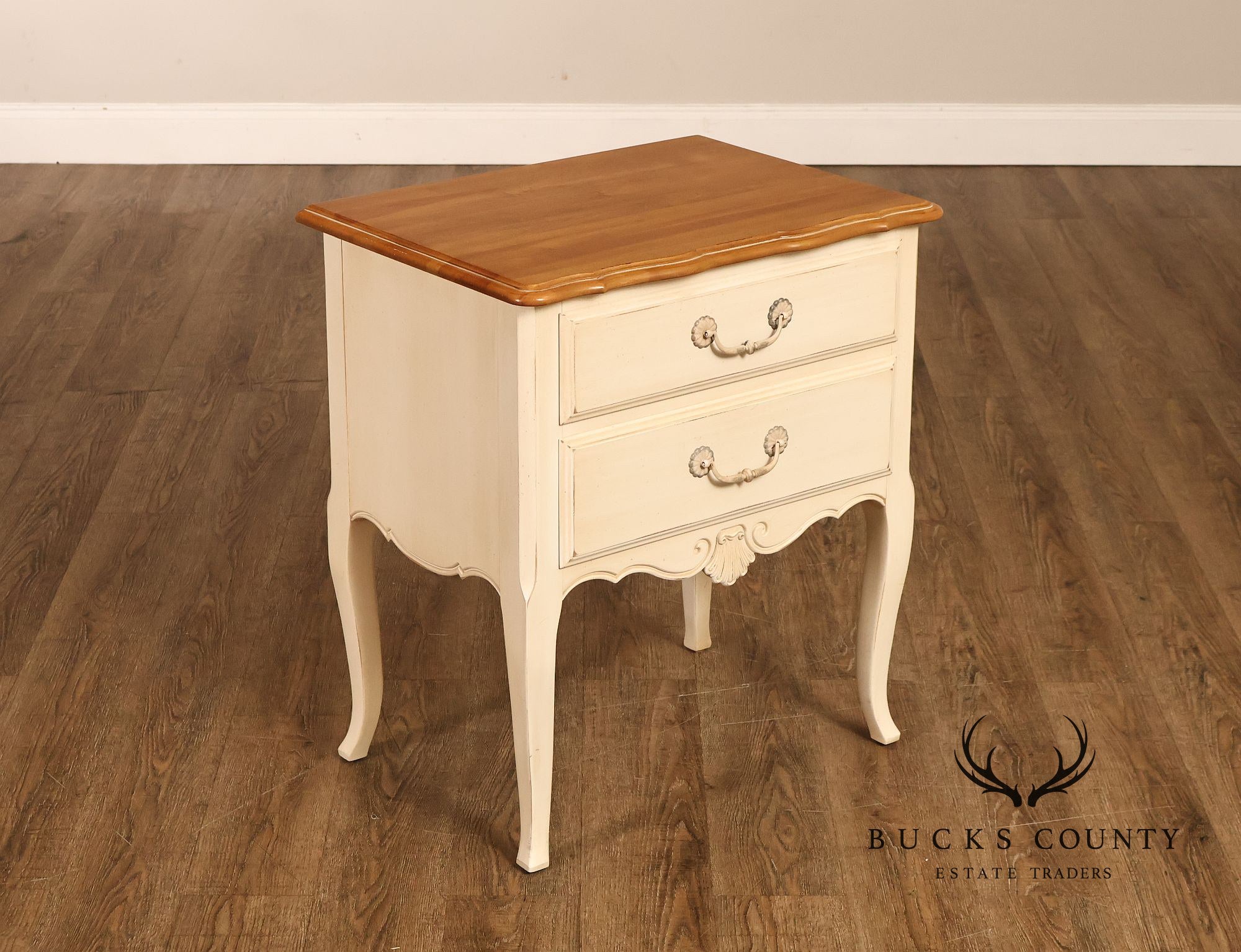 Ethan Allen French Country Style Pair of Painted Nightstands