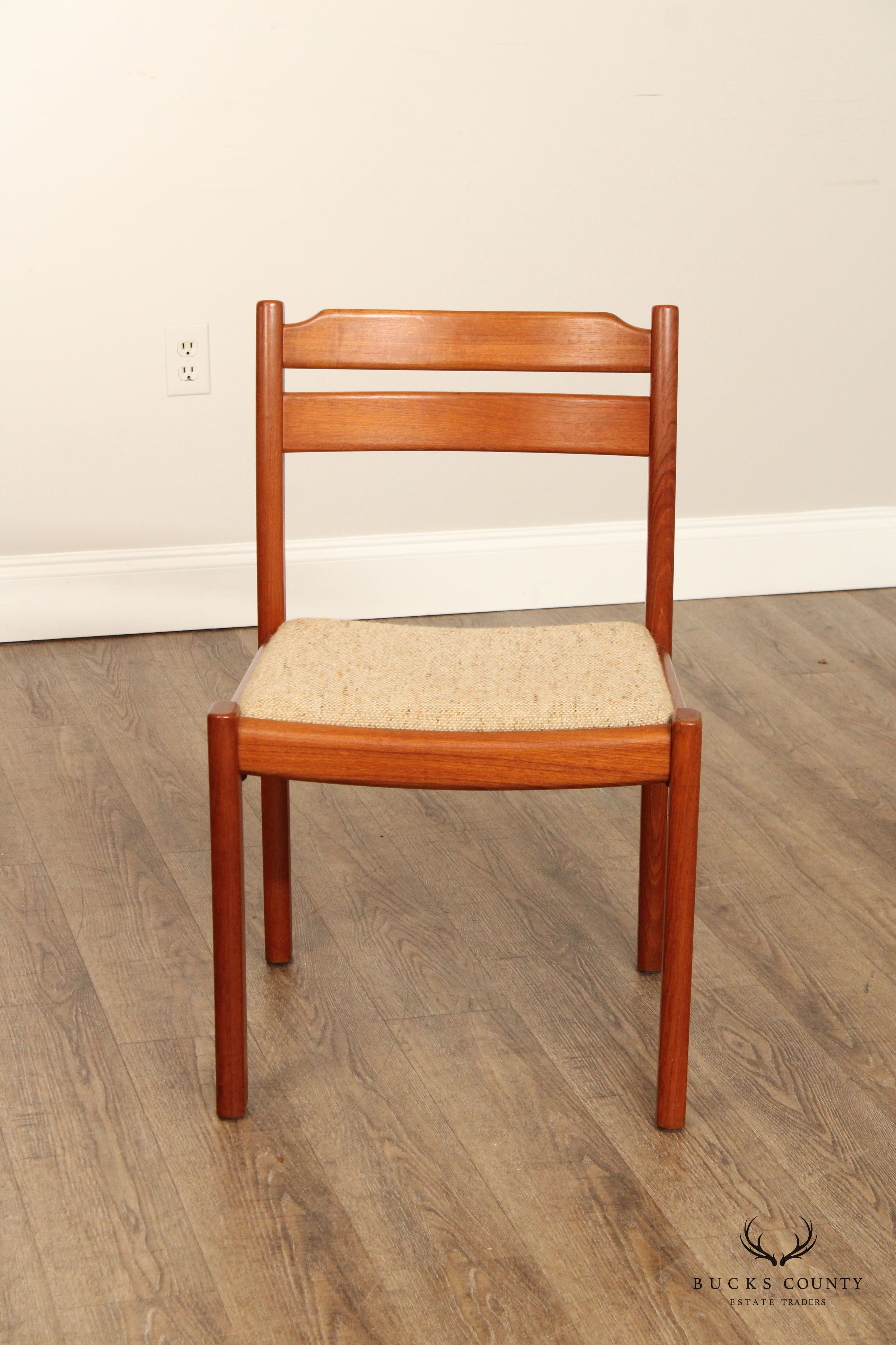 Dyrlund Danish Modern Set Of Five Teak Dining Chairs