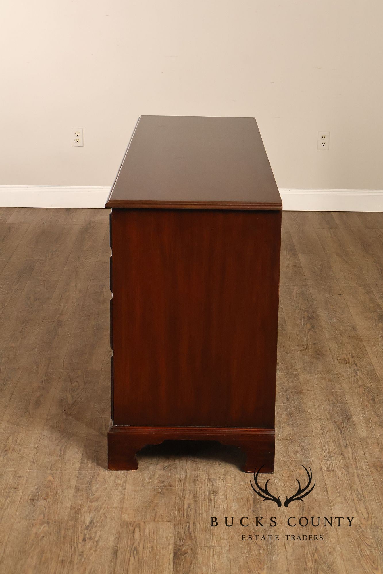 Henkel Harris Virginia Galleries Vintage Mahogany Long Dresser