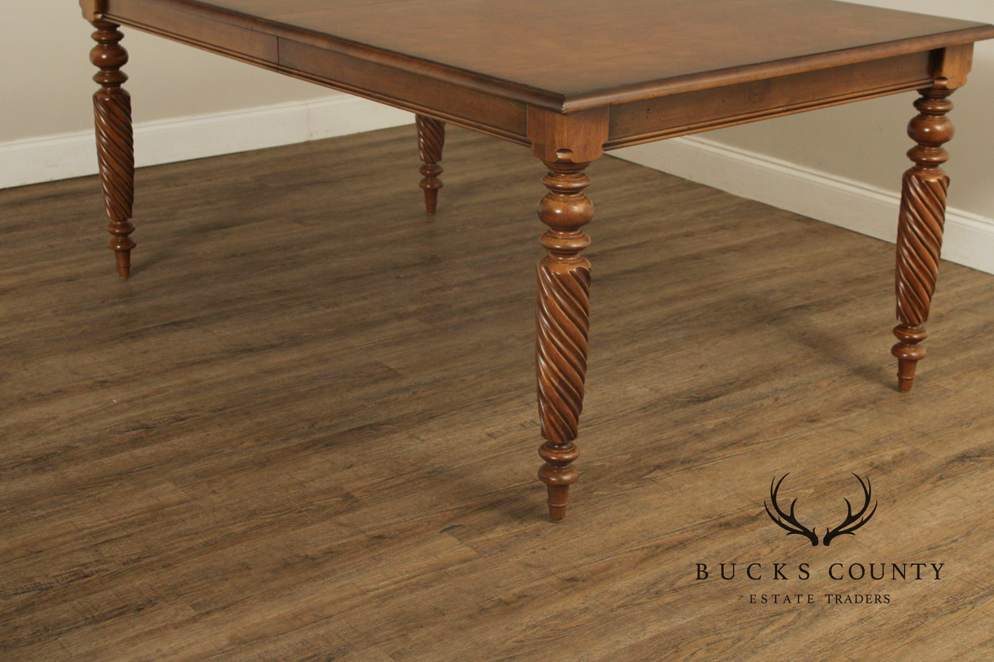 Ethan Allen 'British Classics' Extendable Dining Table