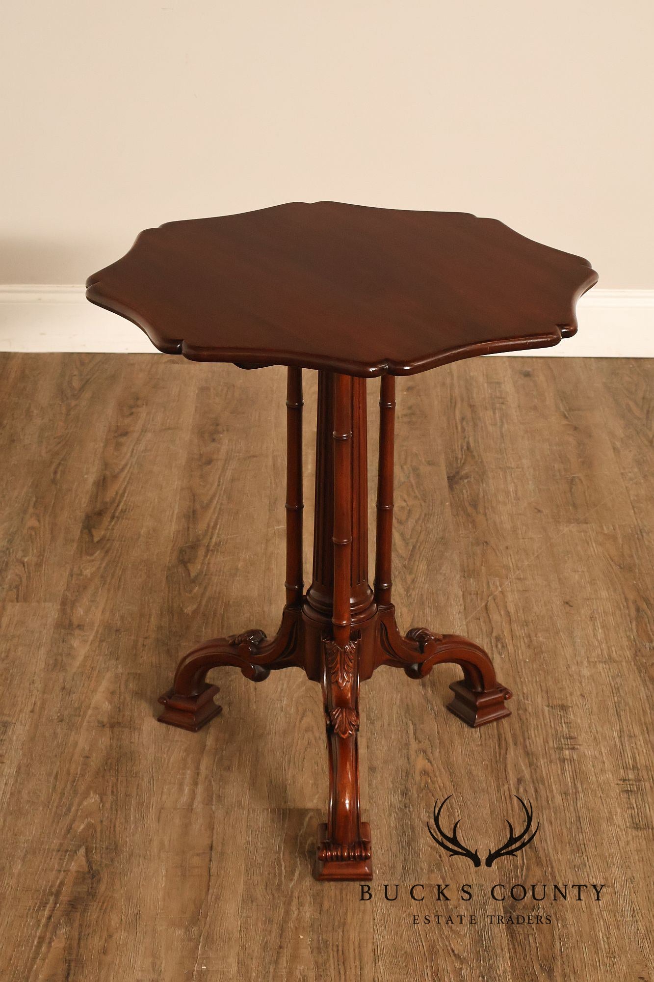 Georgian Style Mahogany Pie Crust Tilt Top Pedestal Table