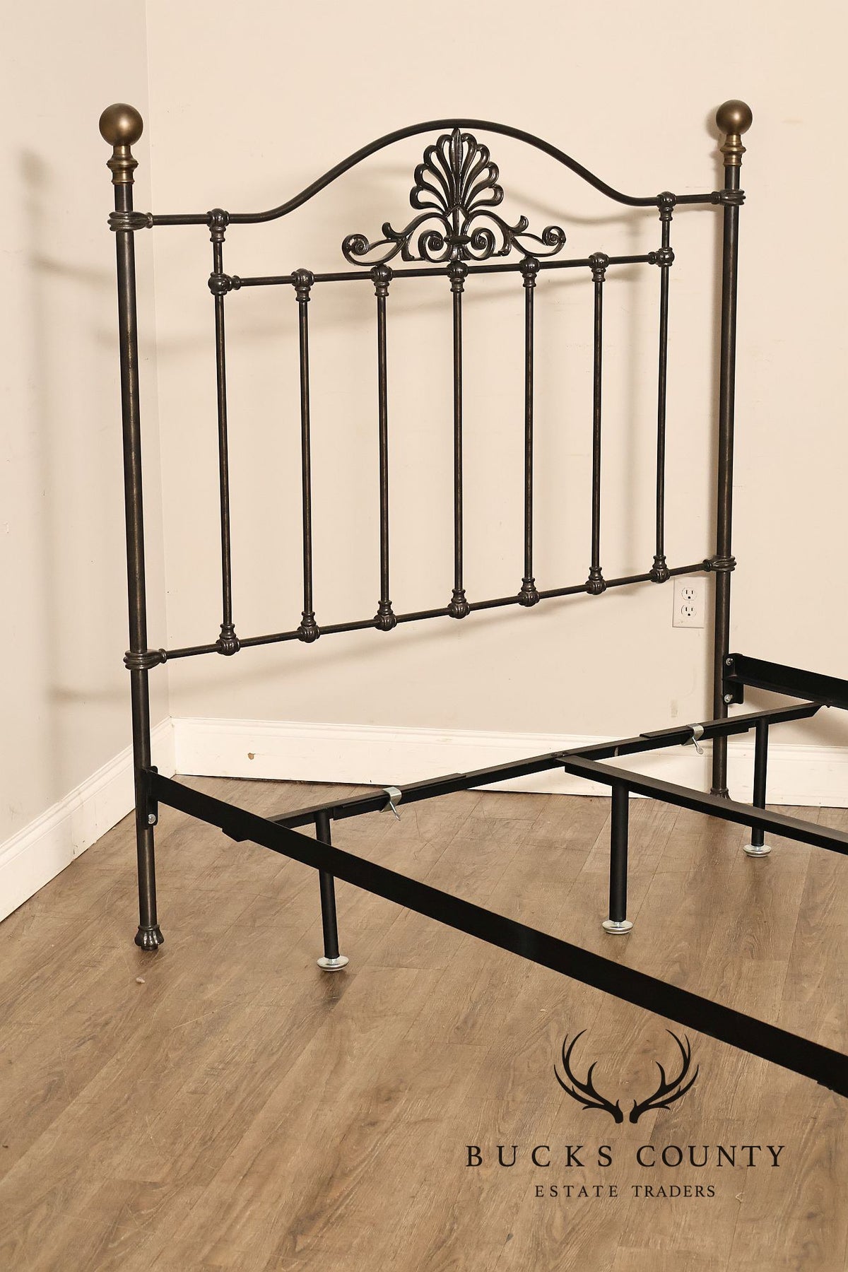 Victorian Style Traditional Wrought Iron And Brass Queen Size Bed Frame