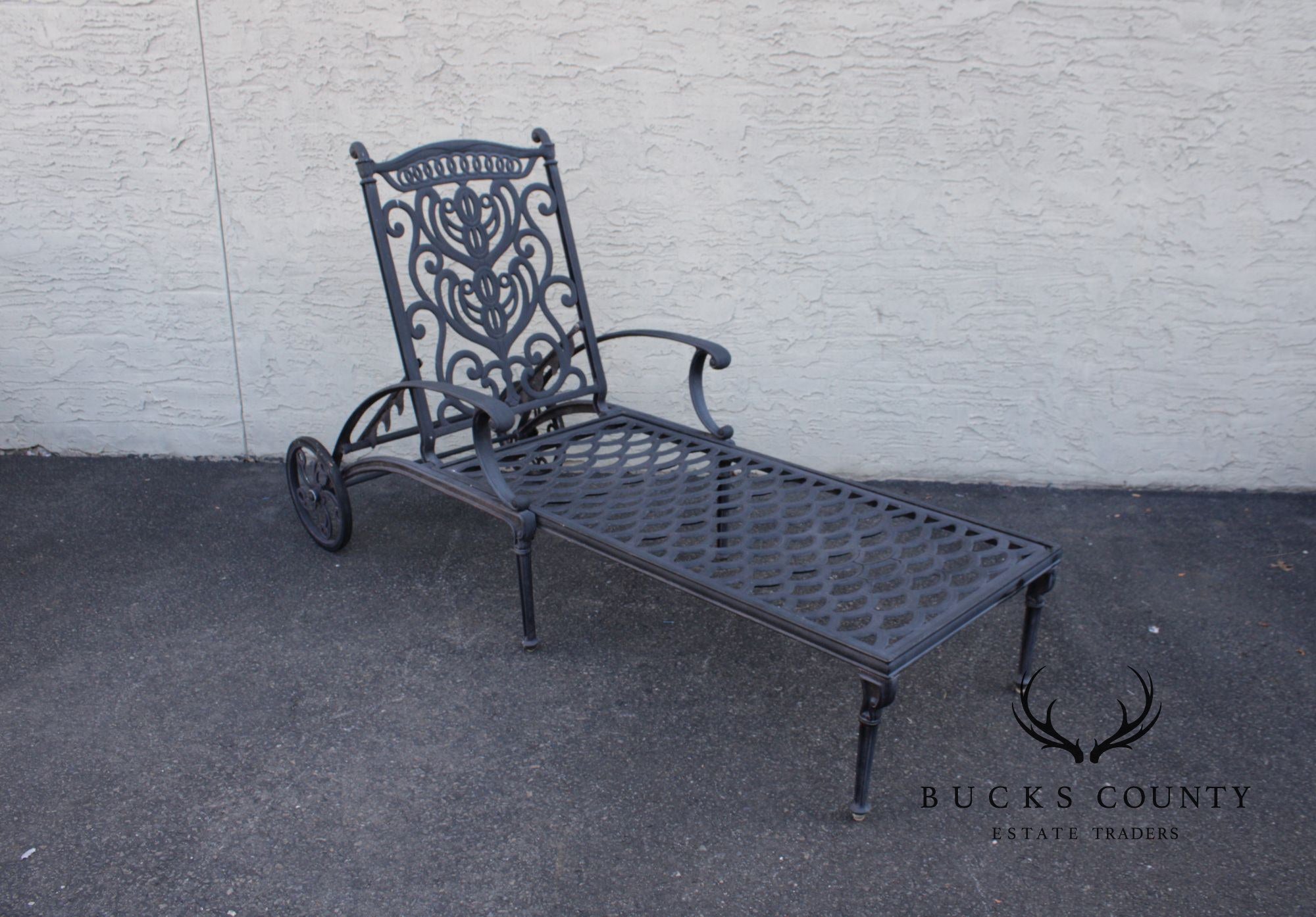 Hanamint Pair of Cast Aluminum 'Biscayne' Outdoor Chaise Lounges