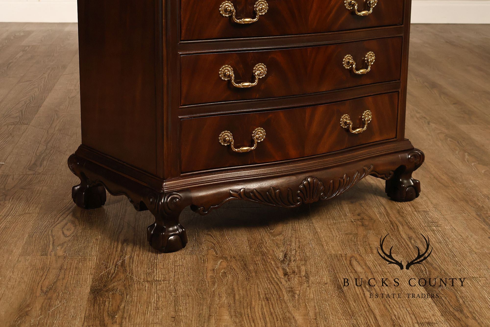 Drexel Heritage Heirlooms Collection Pair of Mahogany Bedside Chests Nightstands