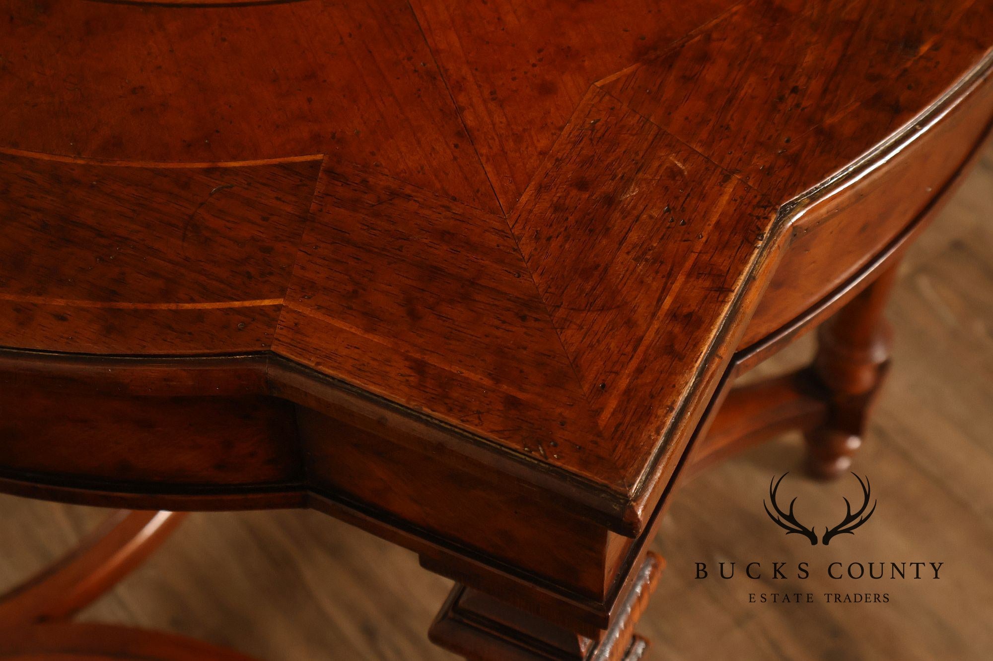 Koypthe Continental Style Walnut And Burl Walnut Inlaid Accent Table