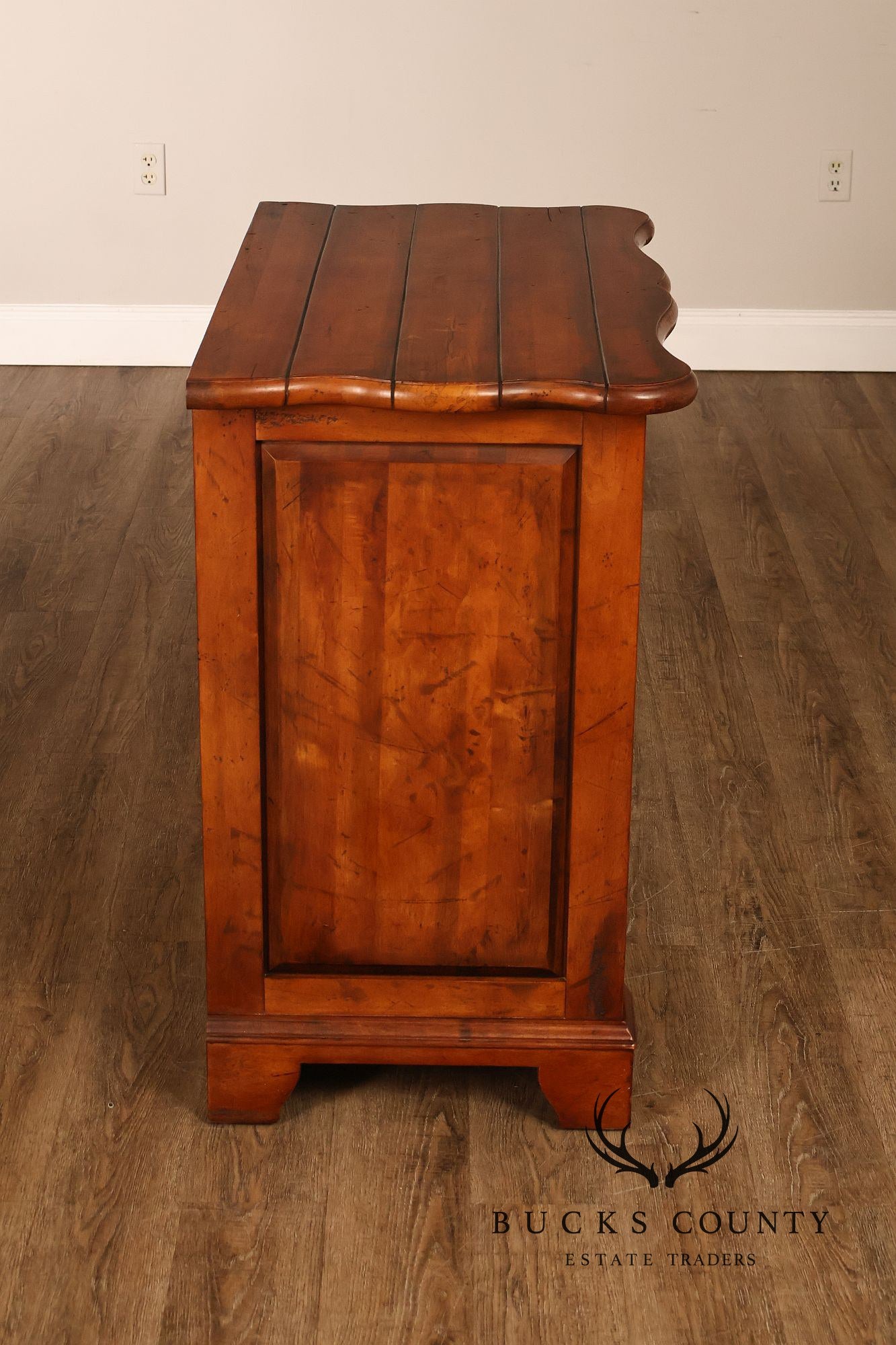 Century Furniture Georgian Style Pair of Blockfront Chests