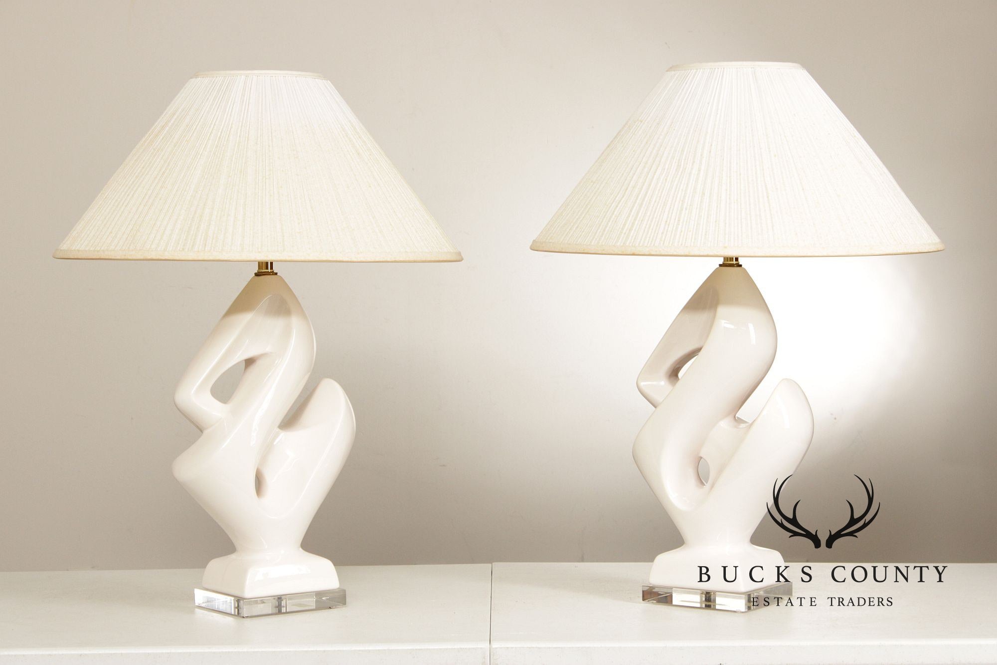 Royal Haeger Lamp Co. Post Modern Pair of Sculptural Table Lamps