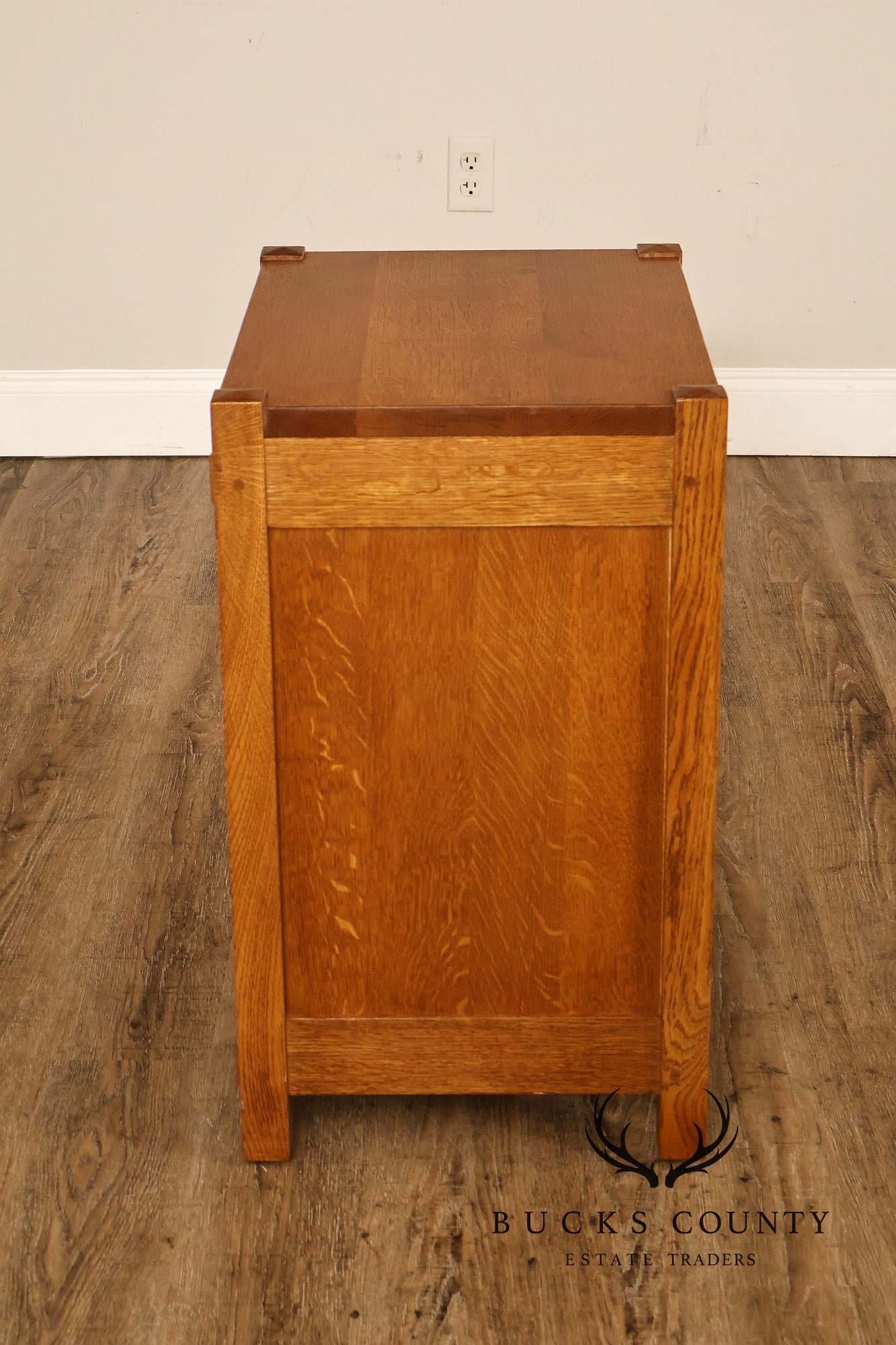 Stickley Mission Collection Pair Of Oak Three Drawer Nightstands