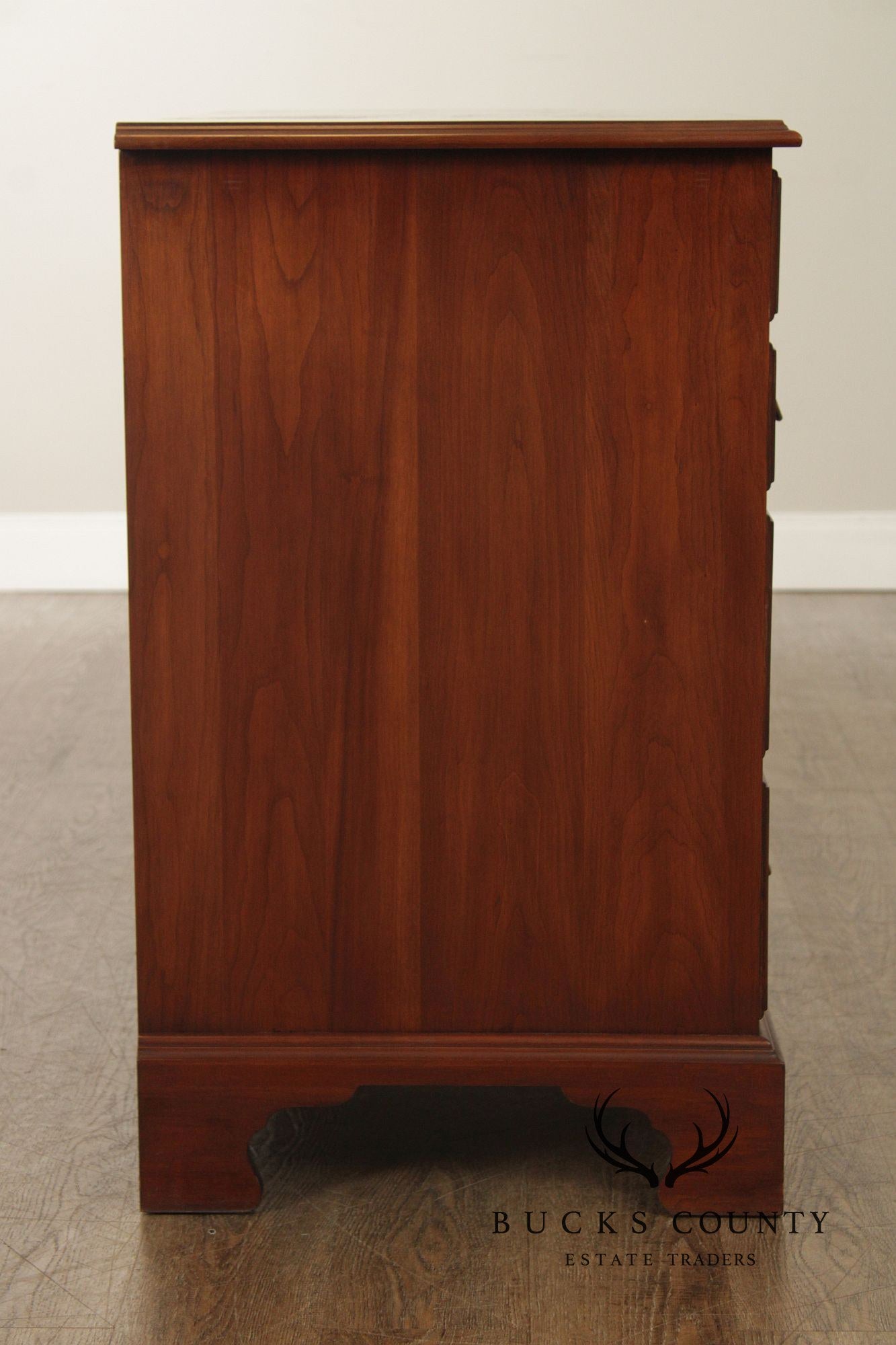 Henkel Harris Chippendale Style Cherry Chest Of Drawers Single dresser