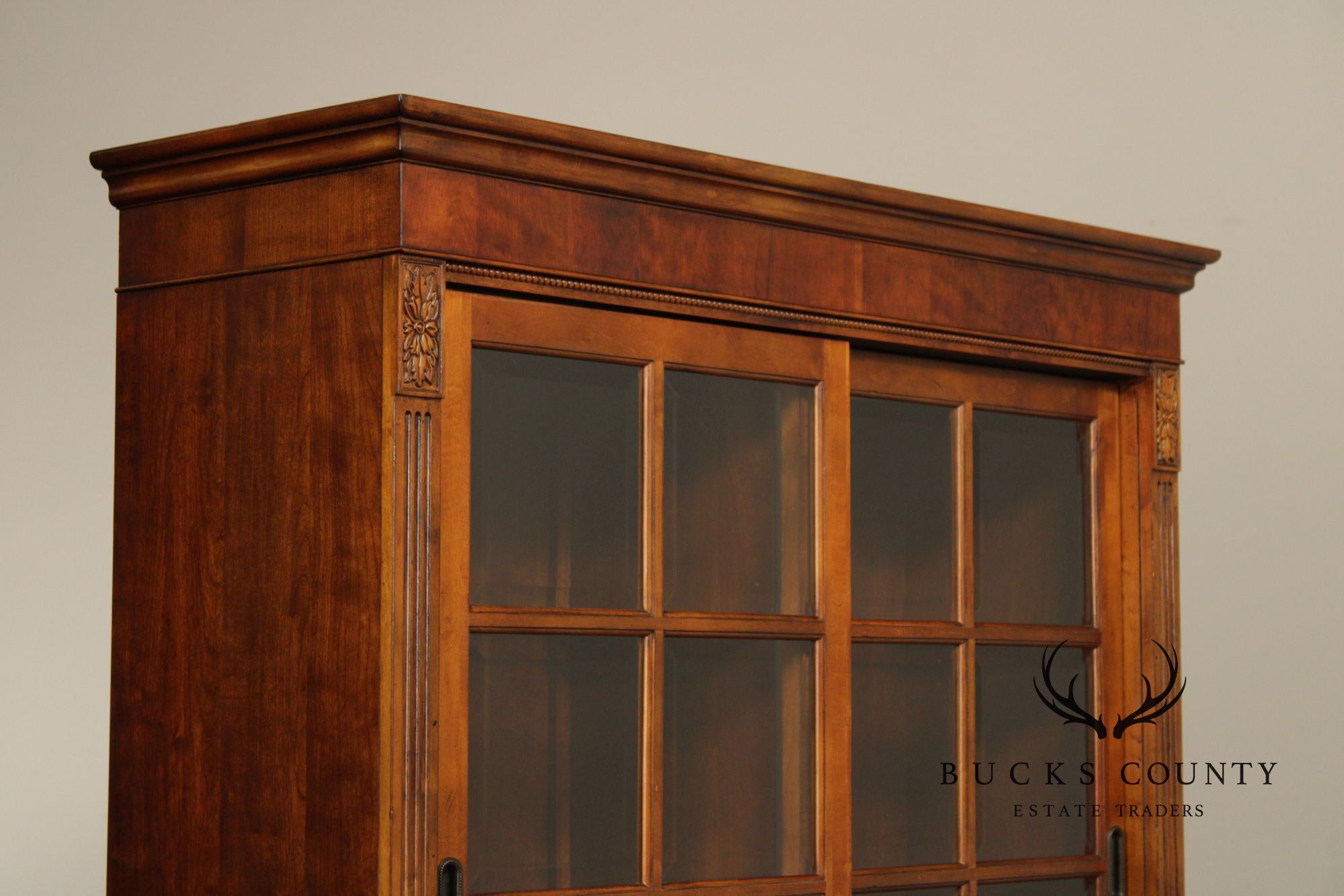 Ethan Allen Traditional Style Lighted Sliding Door Bookcase Display Cabinet