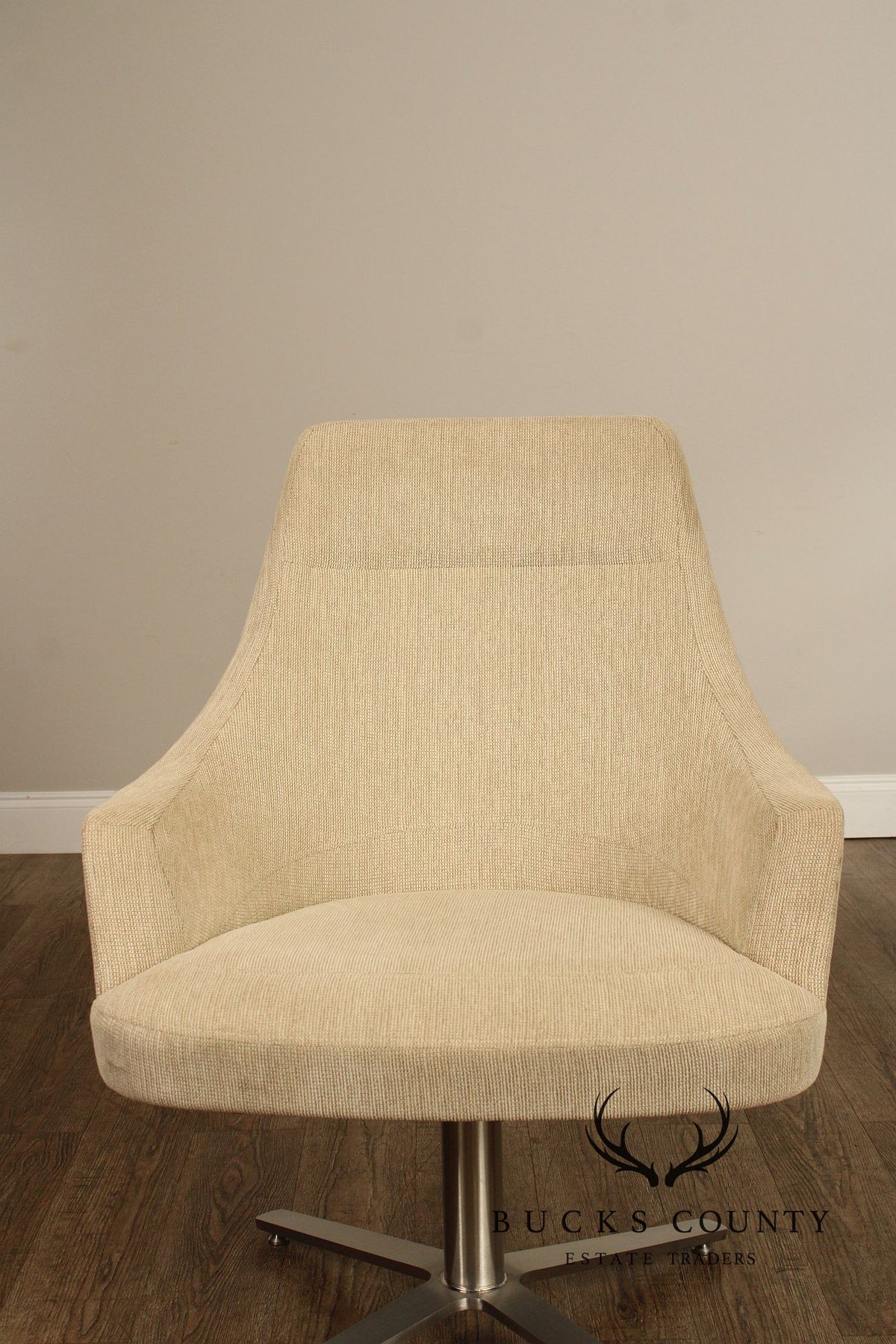 Cumberland Furniture Co. Mid Century Modern Style Pair of Lounge Chairs