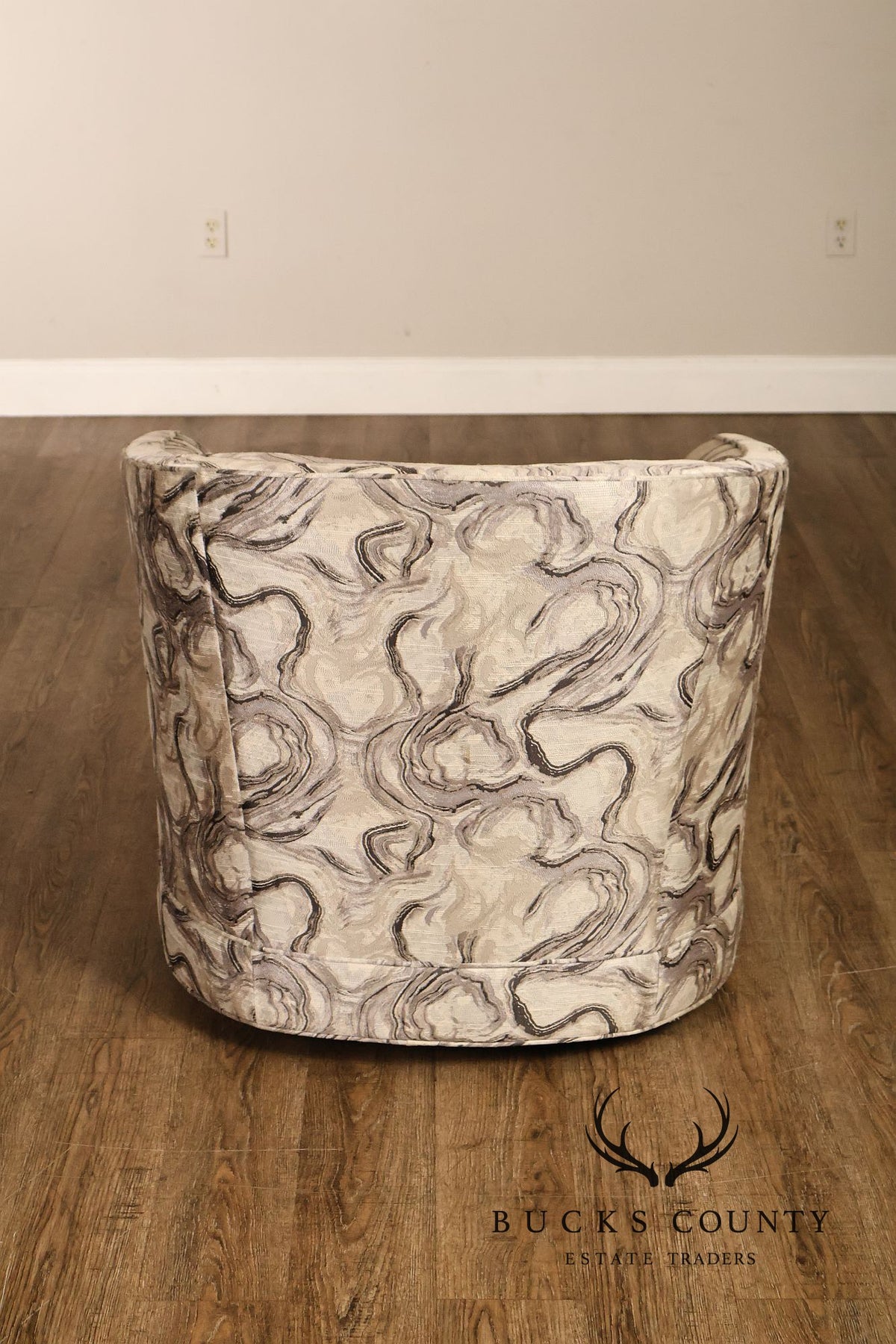 Thomasville Pair of Swivel Club Chairs