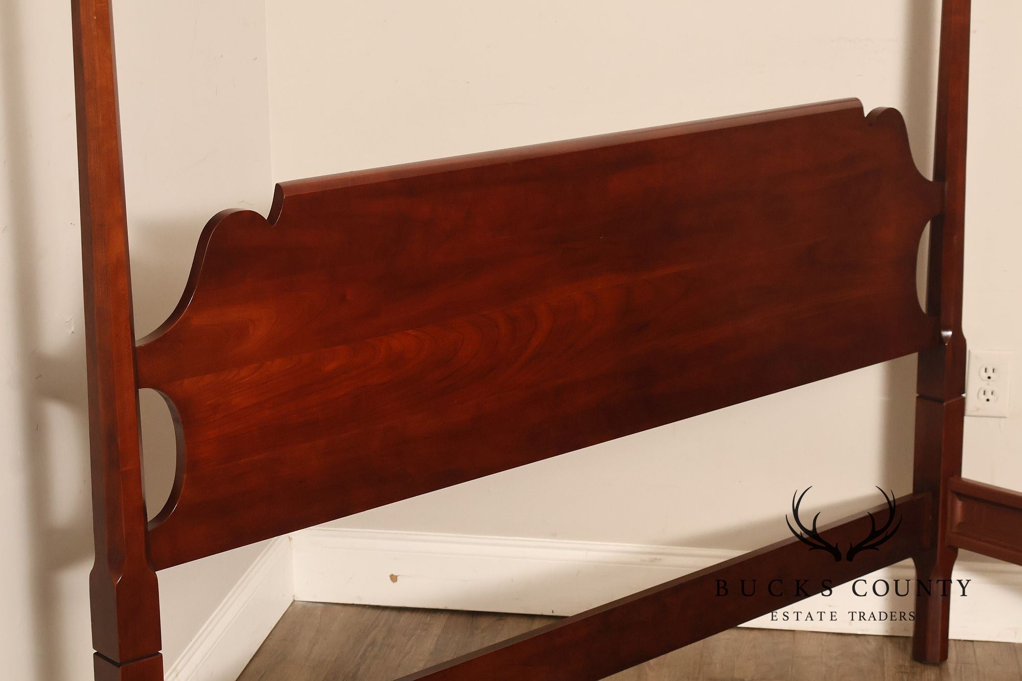 Statton Cherry Queen Size Poster Bed