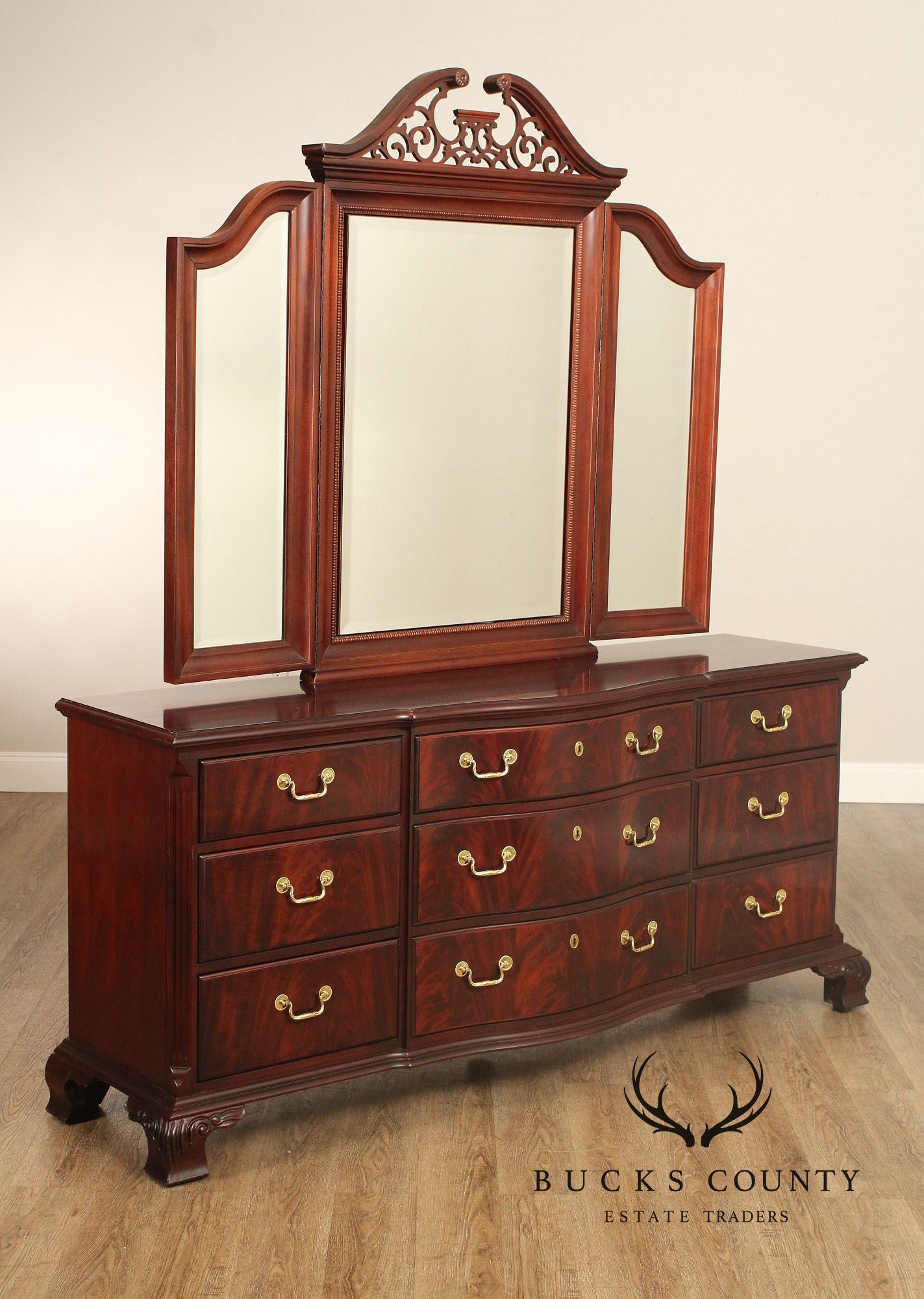 Thomasville Chippendale Style Mahogany Long Dresser and Mirror