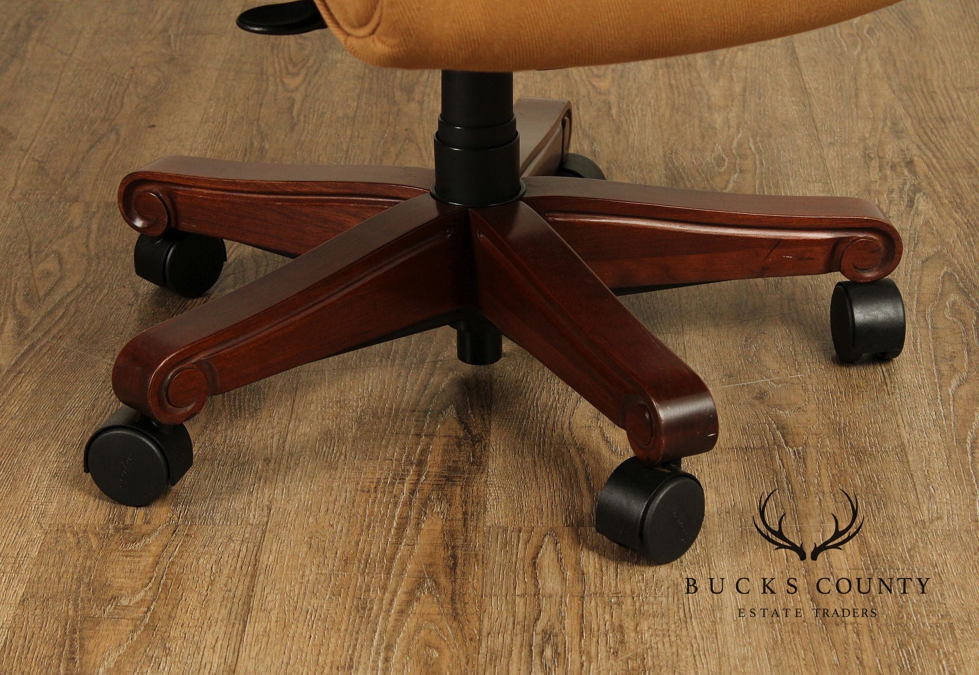 Traditional Executive Office Chair