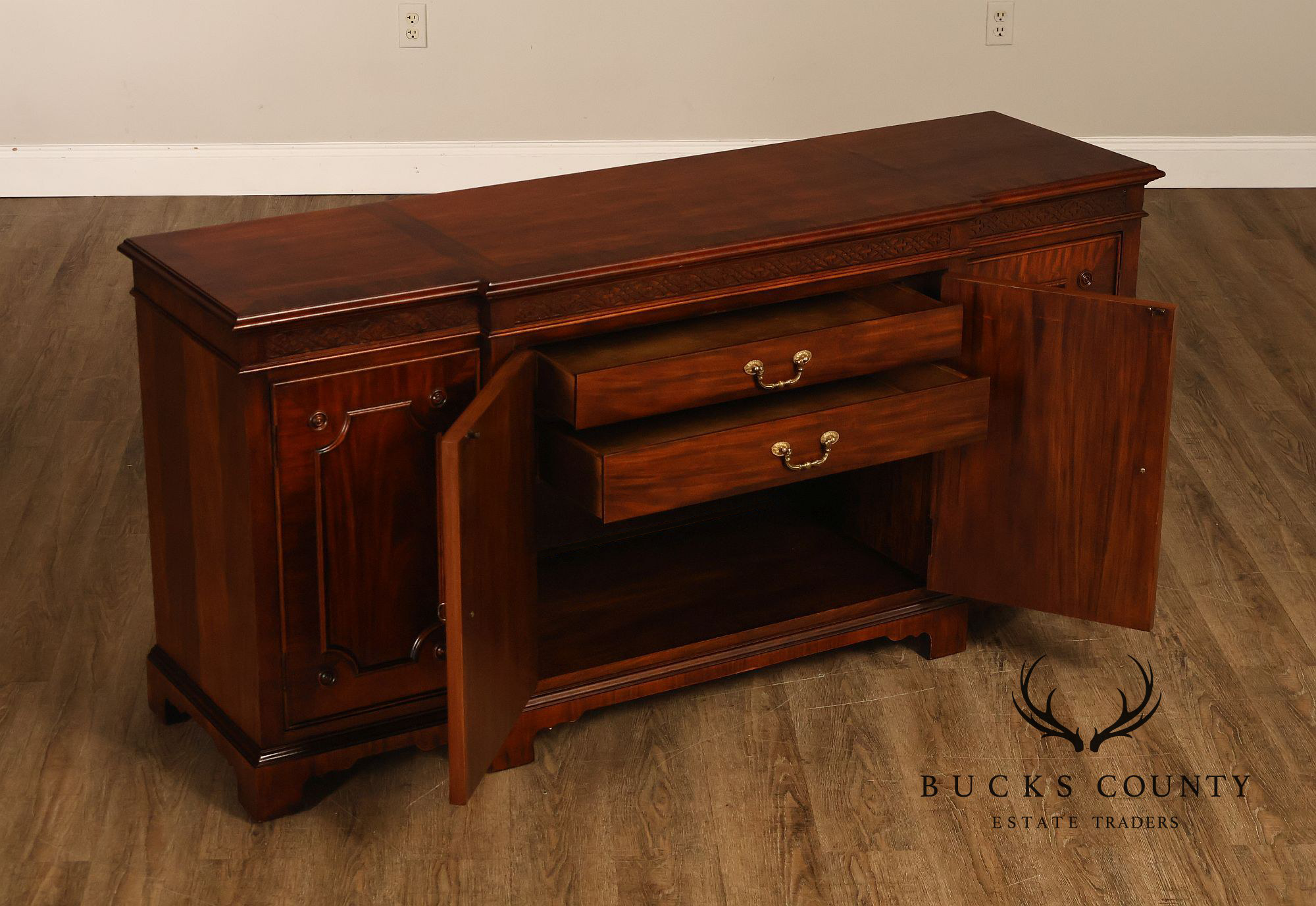 Century Furniture Georgian Style Mahogany Sideboard