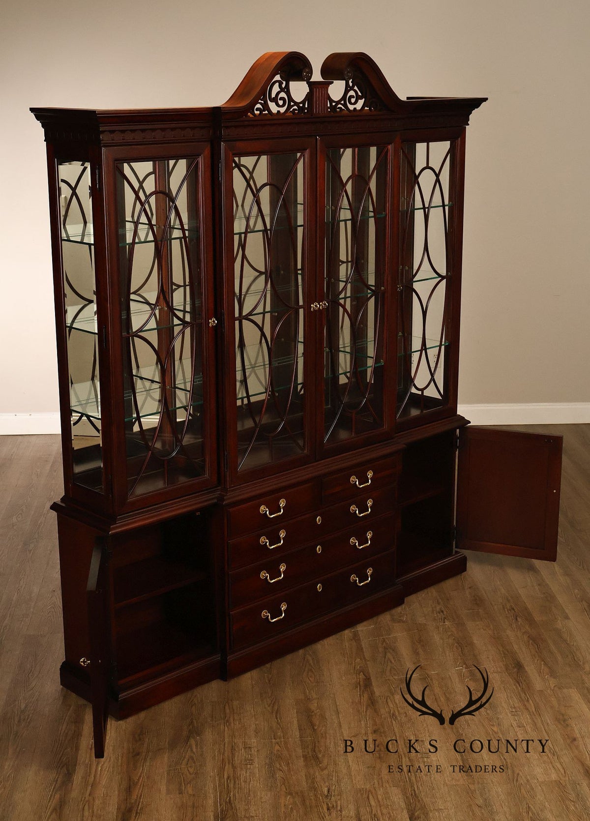 Thomasville Georgian Style Large Mahogany China Display Breakfront