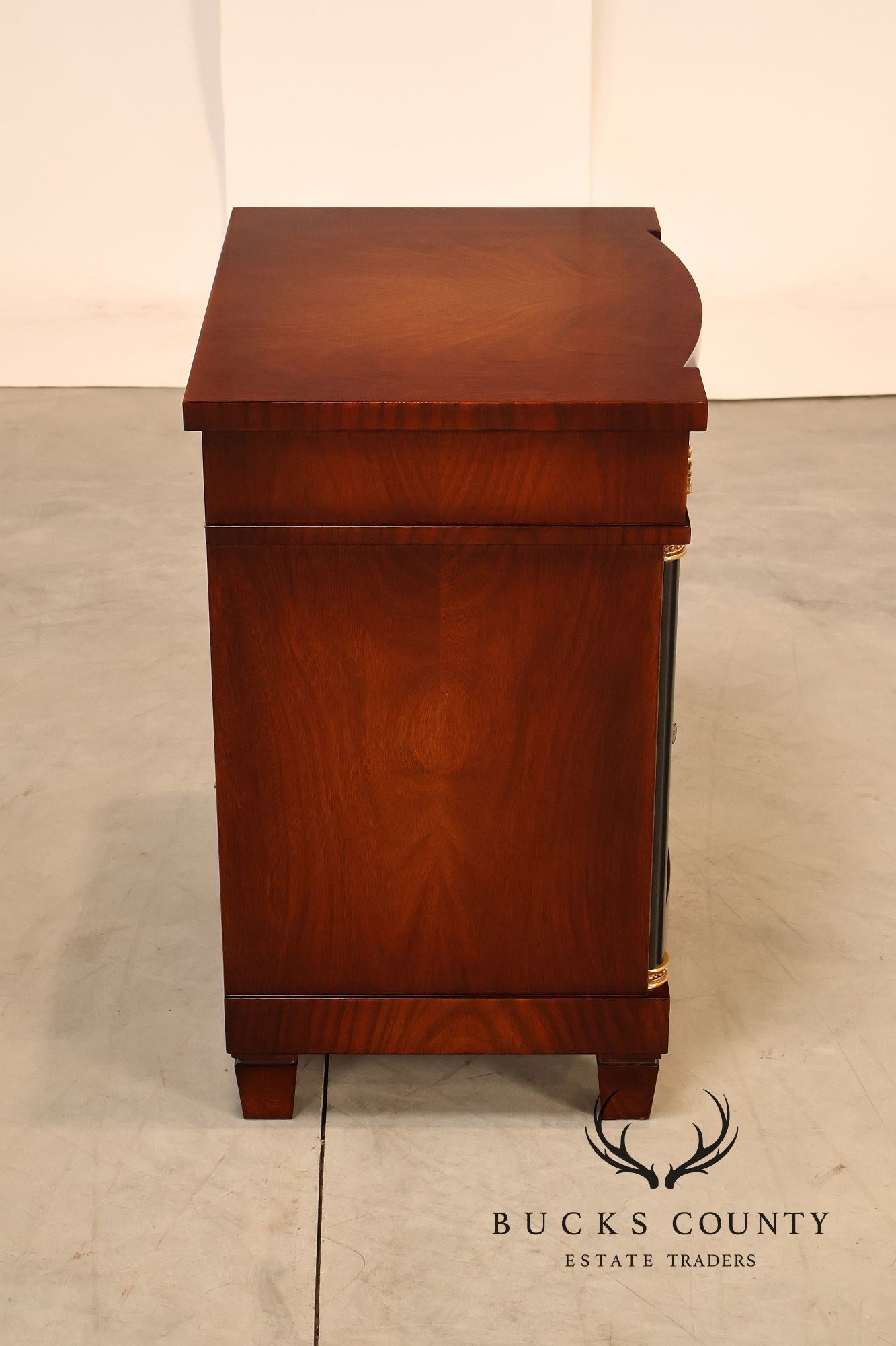 Mariner Luxury Furniture Empire Style Pair Of Mahogany Nightstands