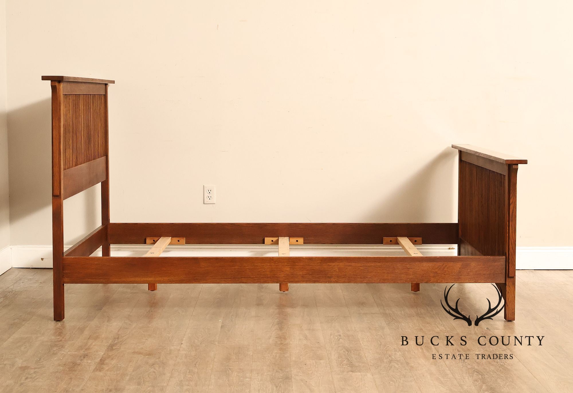 Stickley Mission Collection Oak Spindle Queen Bed