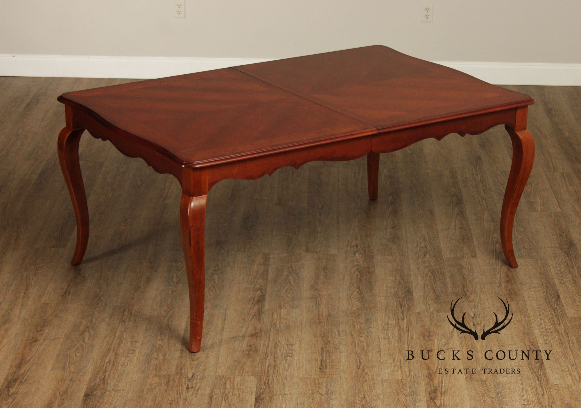 HICKORY WHITE ITALIAN PROVINCIAL STYLE CHERRY CHATEAU EXTENDABLE DINING TABLE