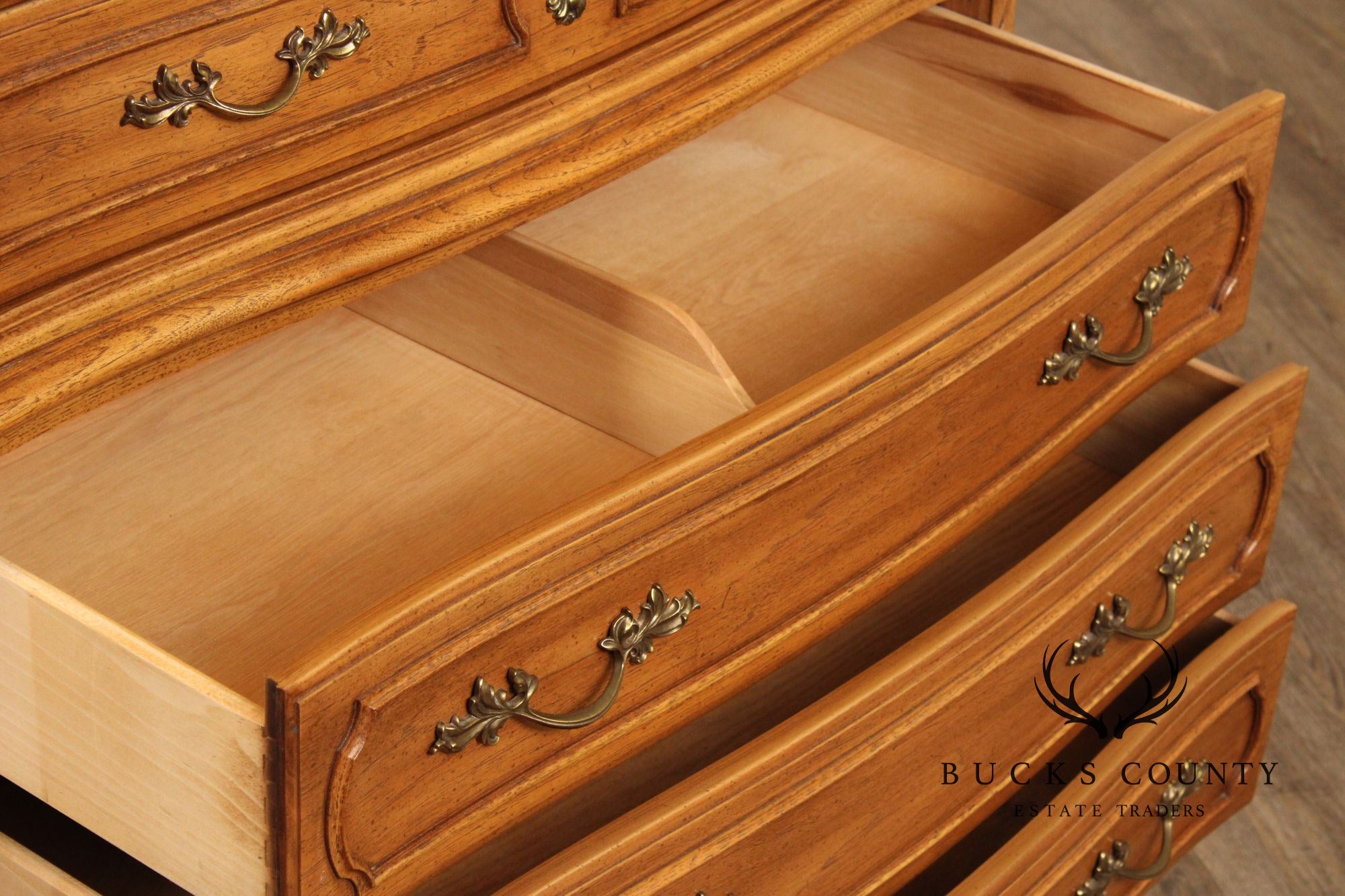 Thomasville 'Camille' French Provincial Style Chest on Chest