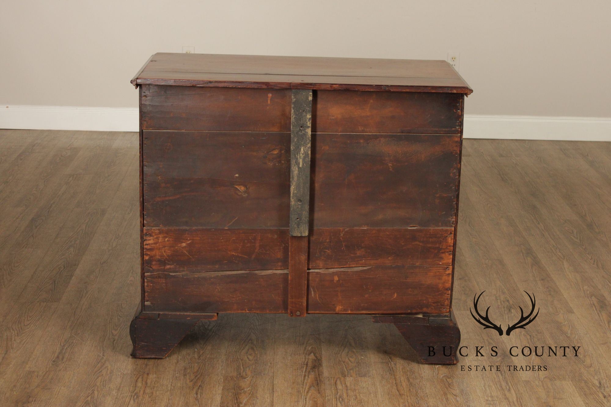 Antique American Chippendale Style Mahogany Chest Of Drawers