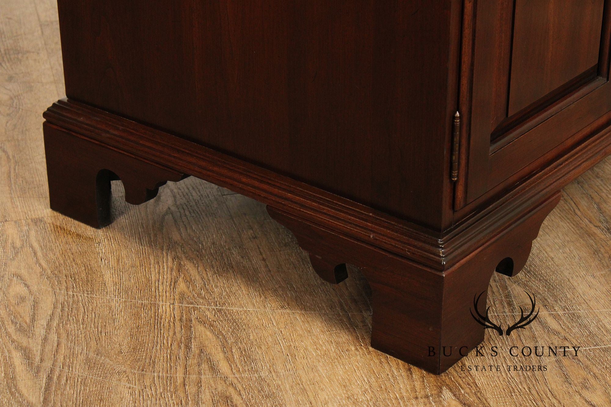 Ethan Allen Georgian Style Cherry Flip-Top Server