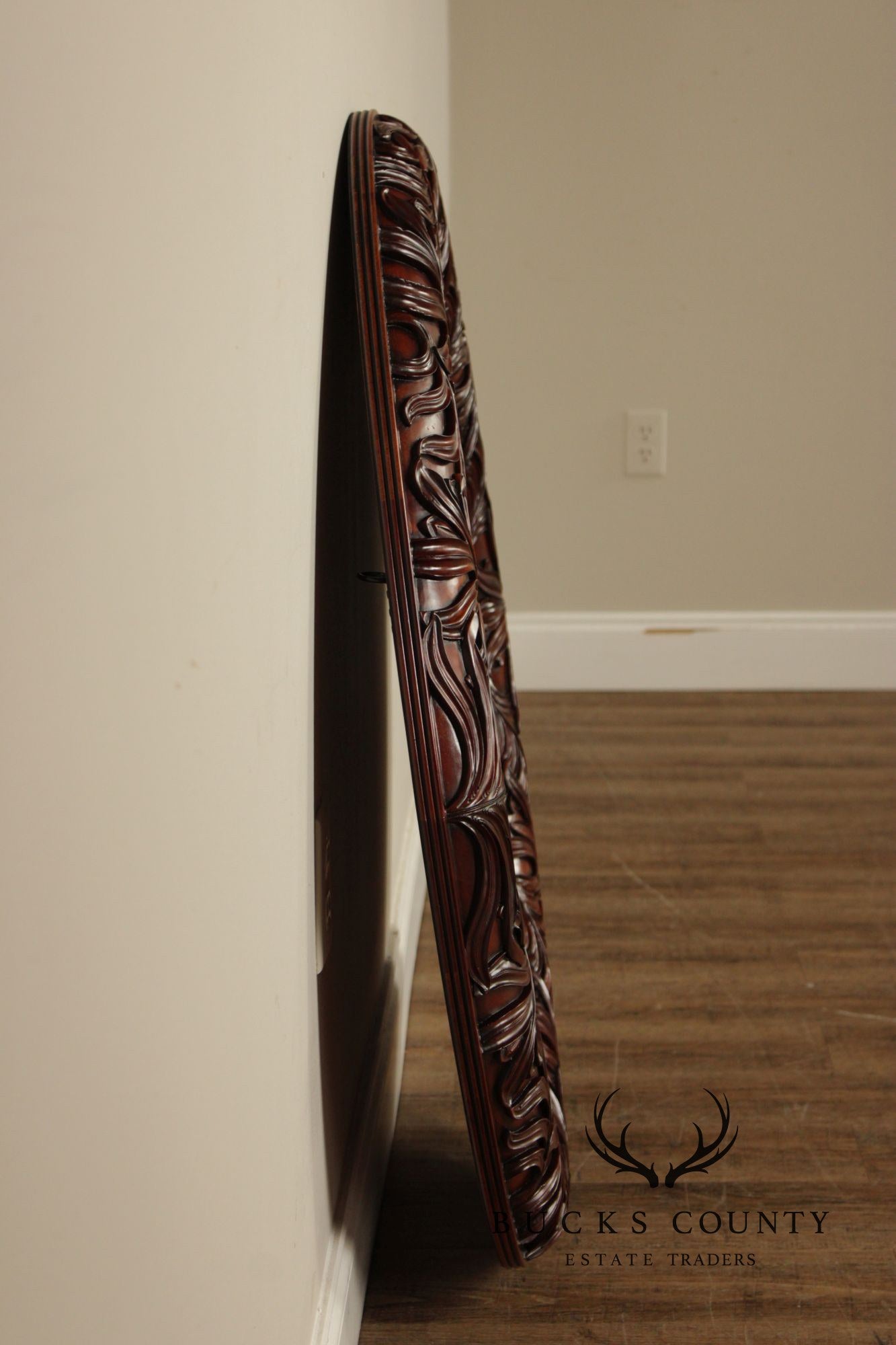Ethan Allen British Classics Round Foliate Carved Frame Wall Mirror
