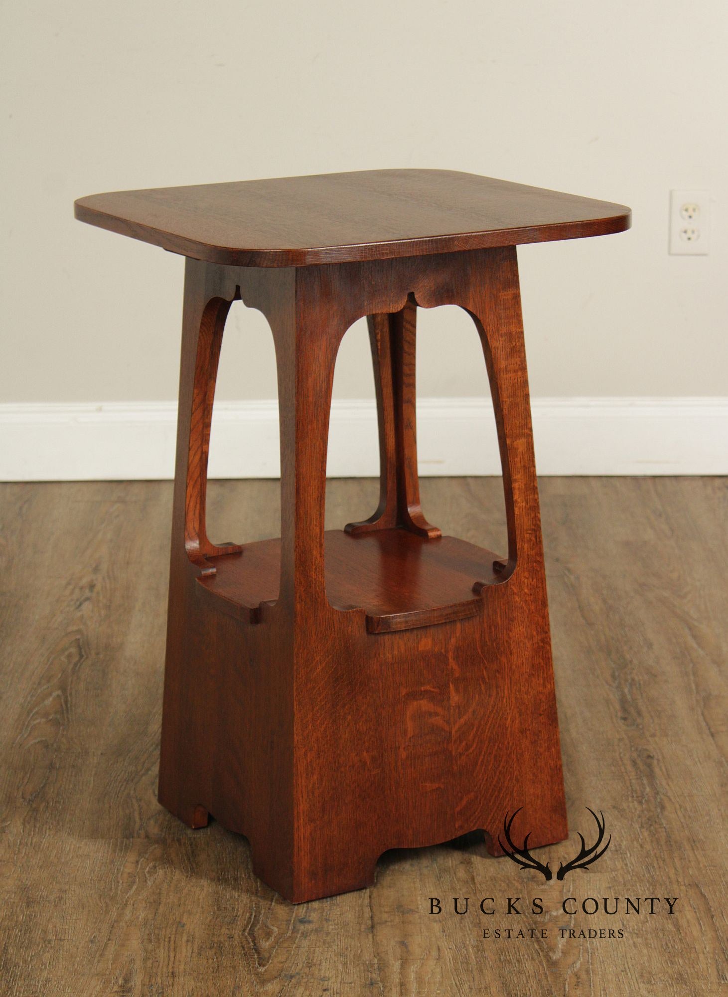 Stickley Mission Collection Arts & Crafts Pagoda Style Oak End Table