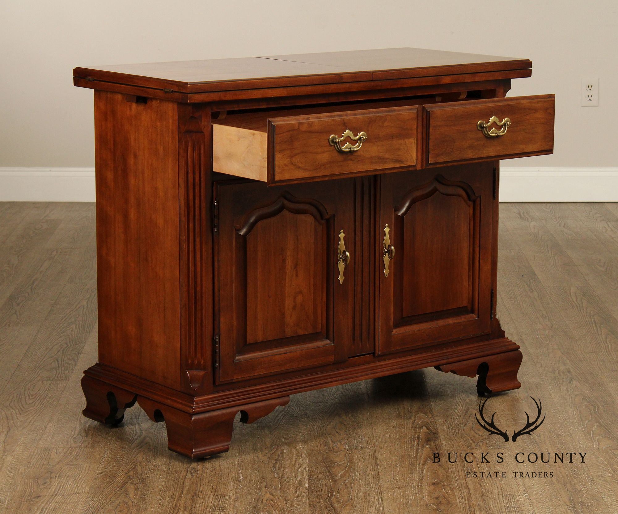 Thomasville Winston Court Chippendale Style Cherry Flip Top Server