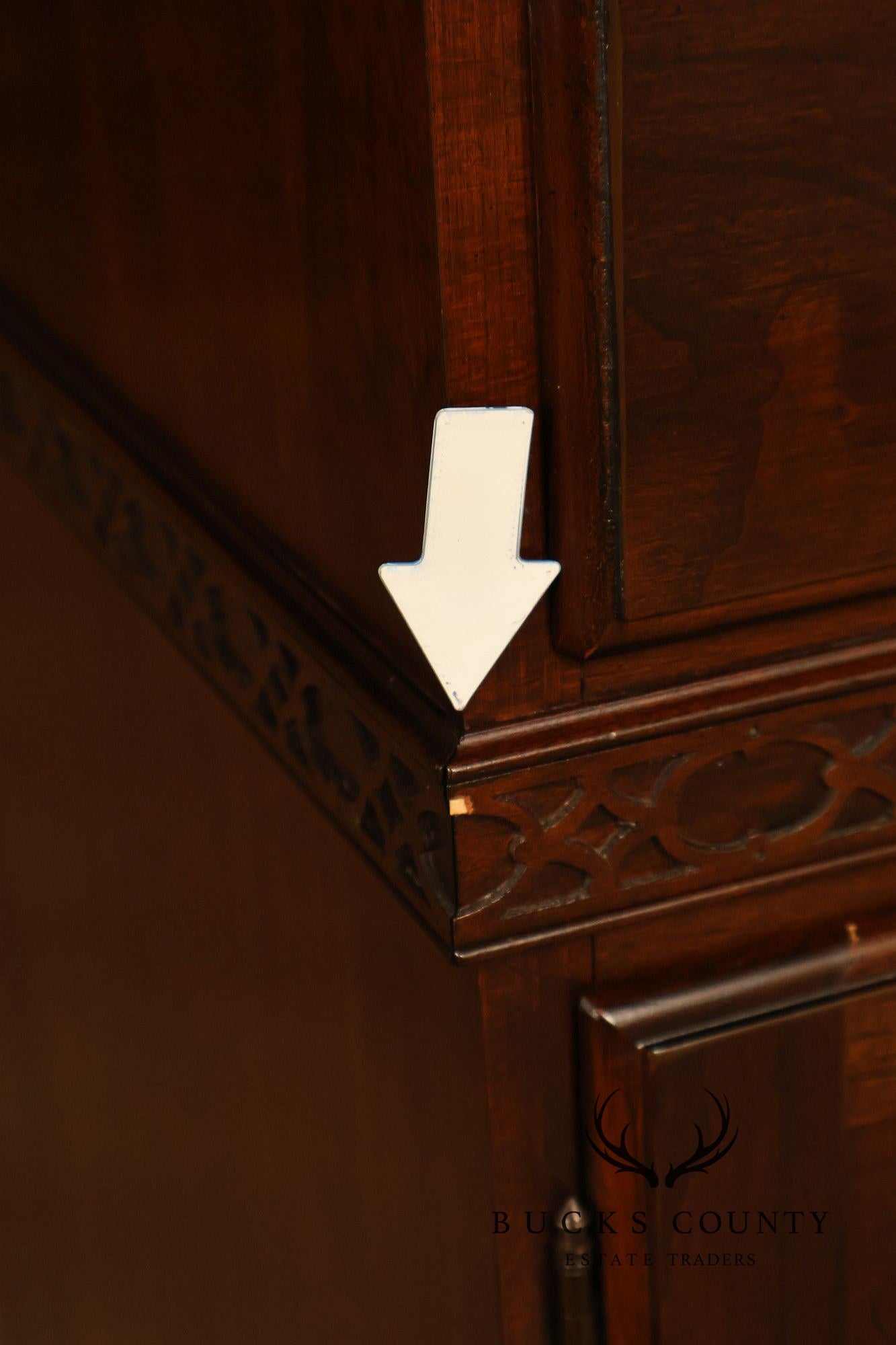 Ethan Allen 'Georgian Court' Cherry China Cabinet