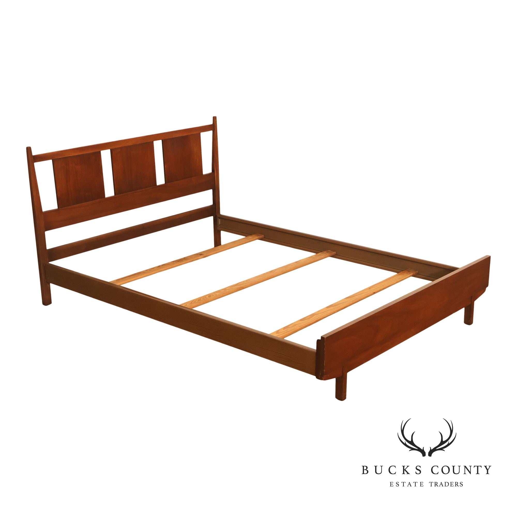 Vintage Lane Mid-Century Modern Walnut Full Size Bed